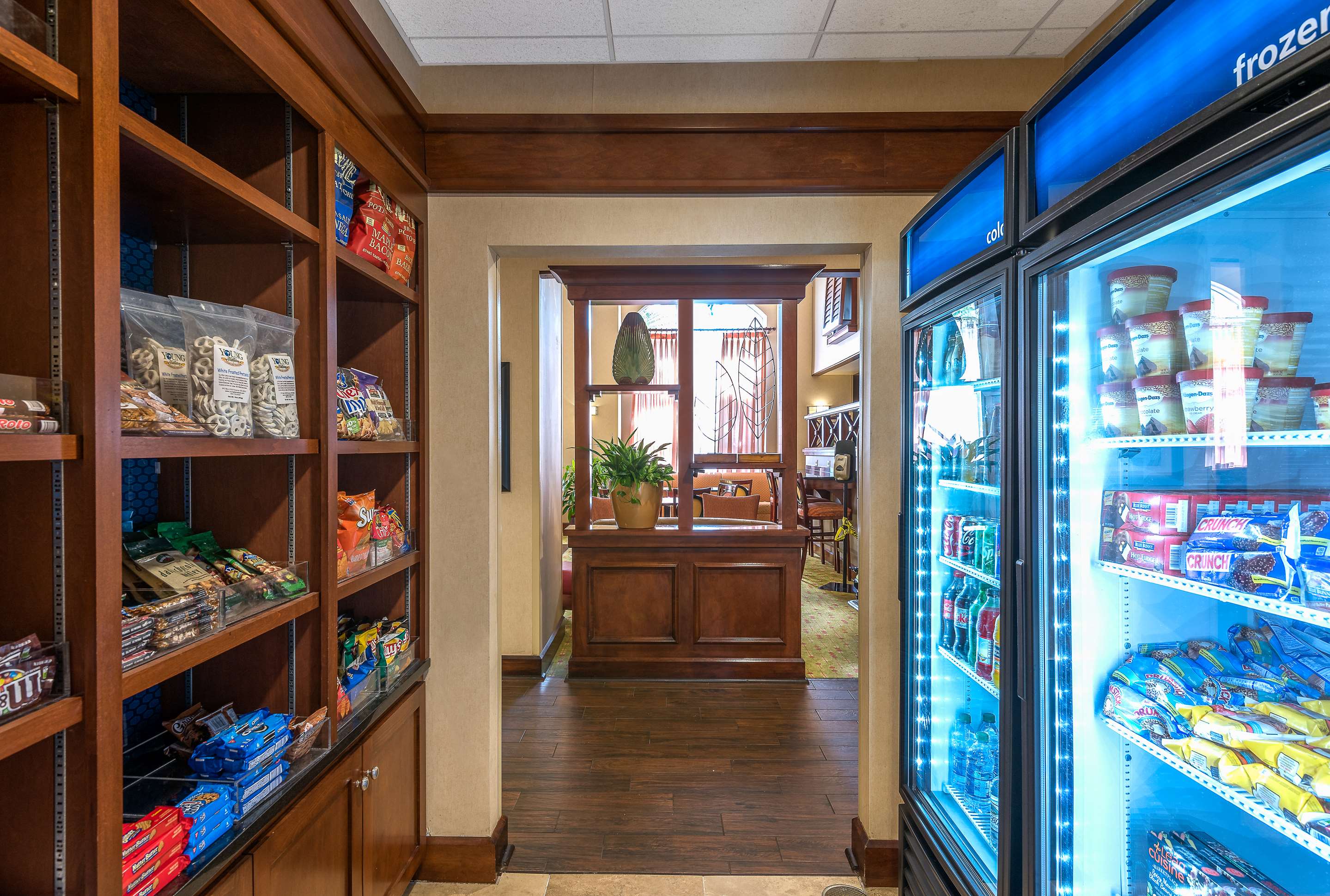 Restaurant | Hampton Inn & Suites Florence-North-I-95