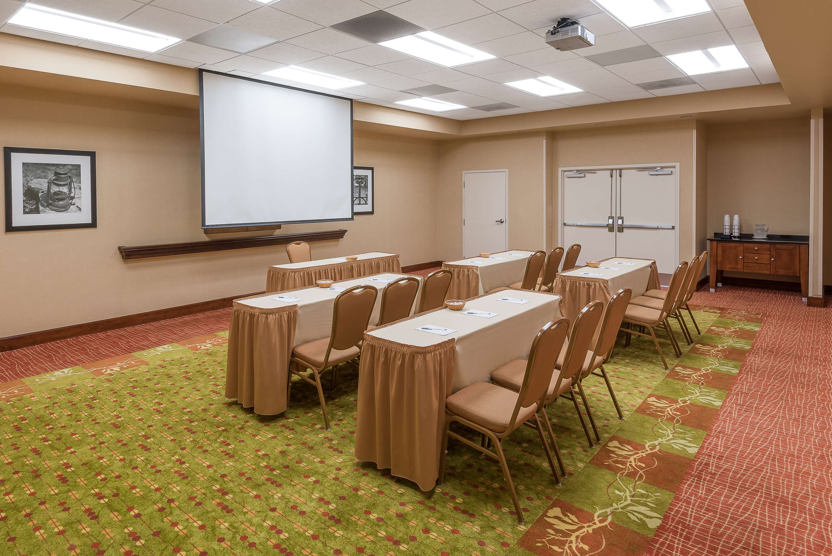 Meeting Room | Hampton Inn & Suites Florence-North-I-95