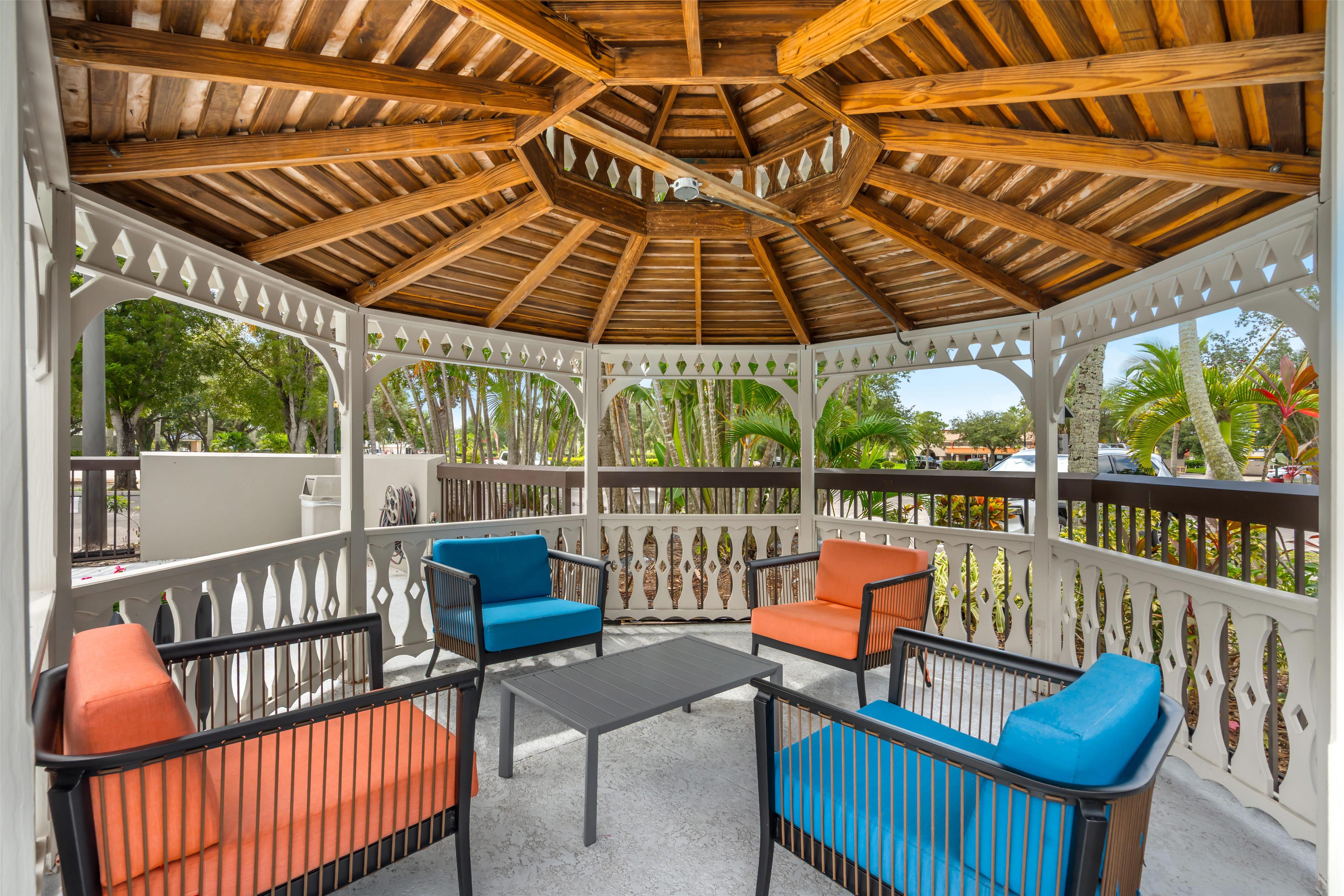 Exterior | Hampton Inn Fort Myers-Airport & I-75