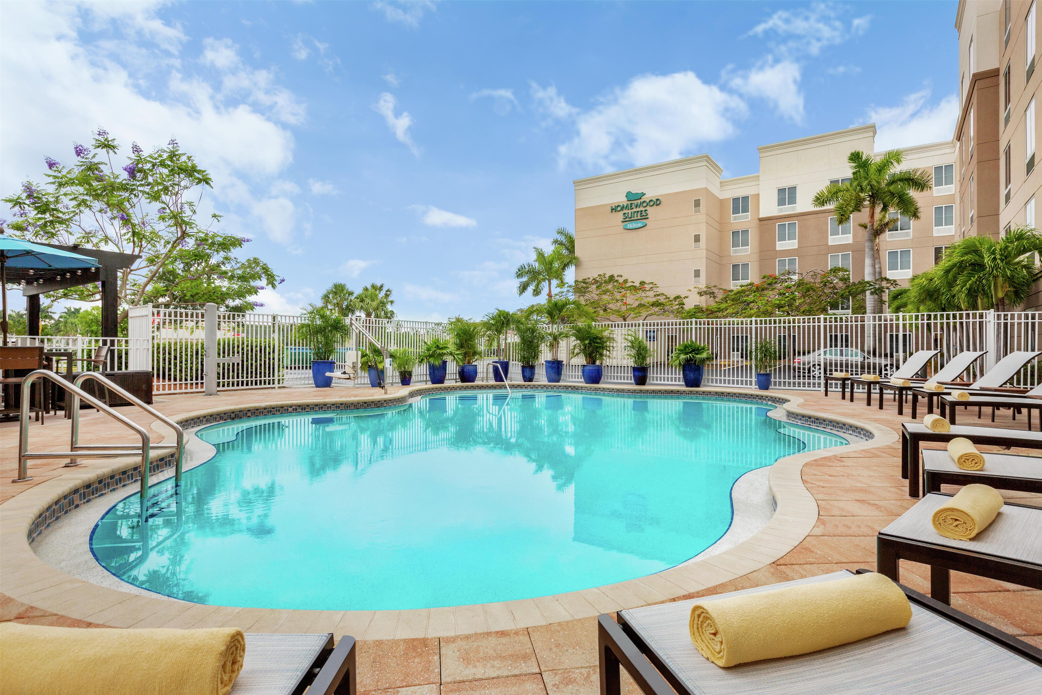 Pool | Homewood Suites by Hilton Fort Myers Airport/FGCU