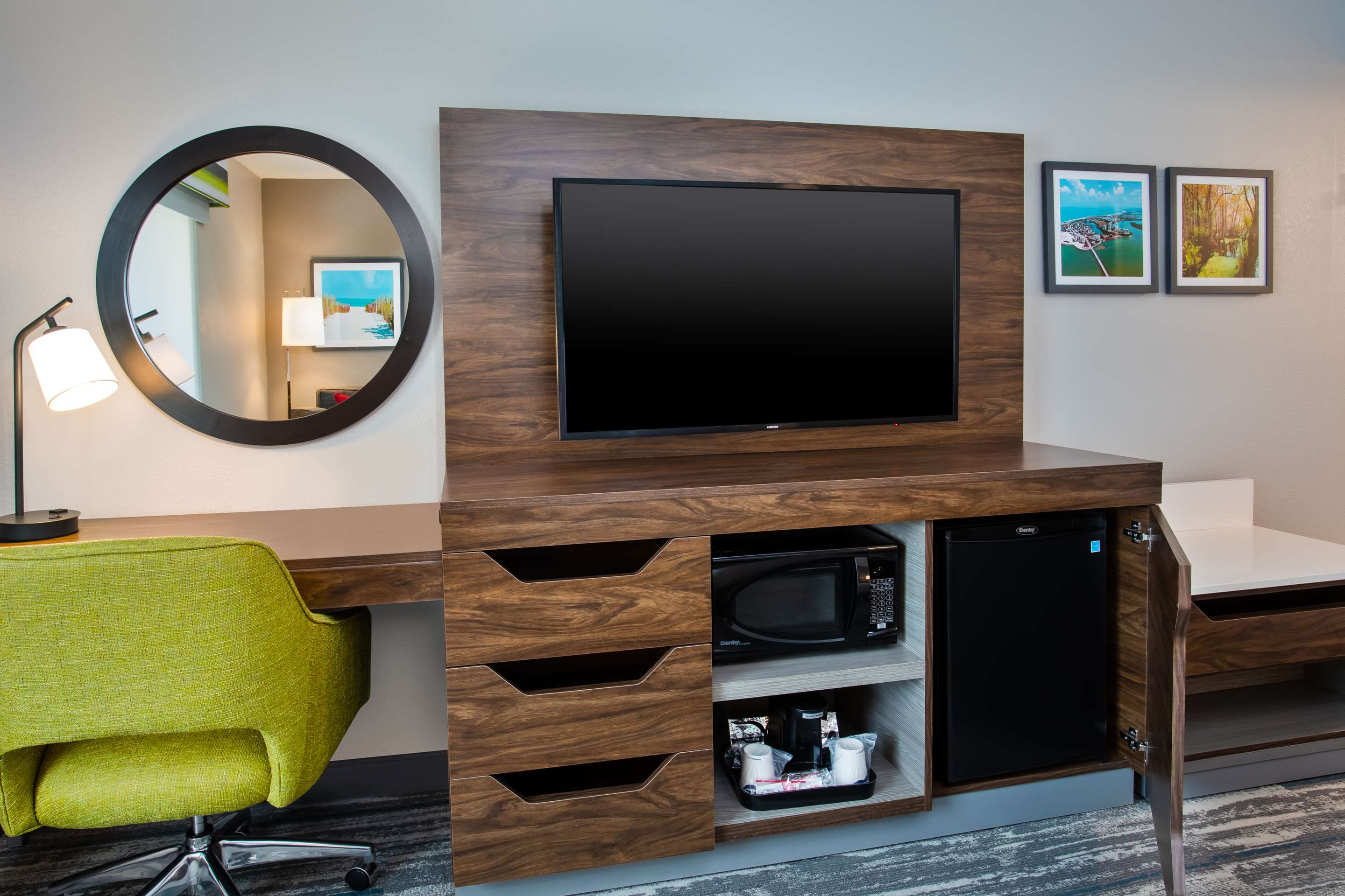 Guest room