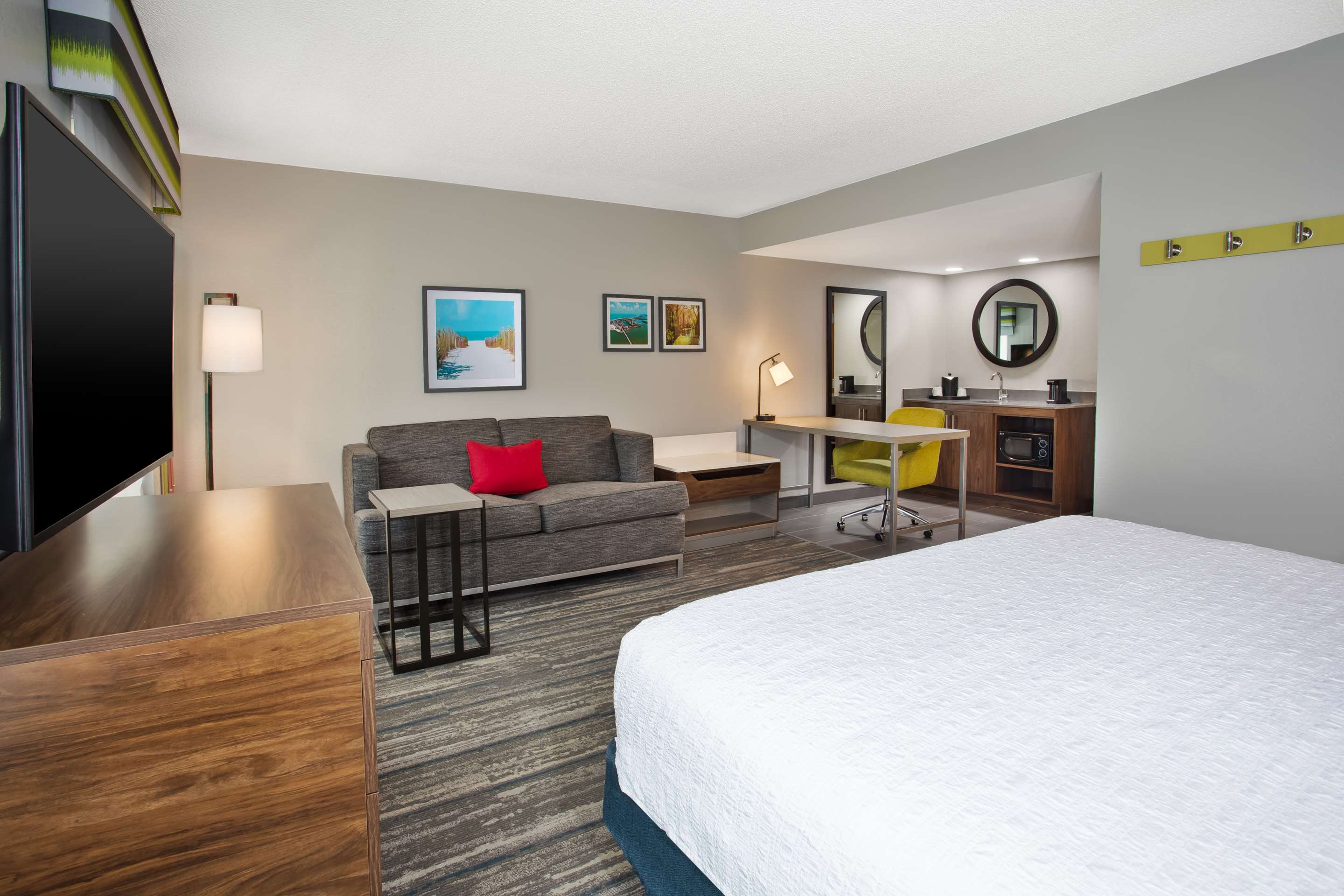 Guest room