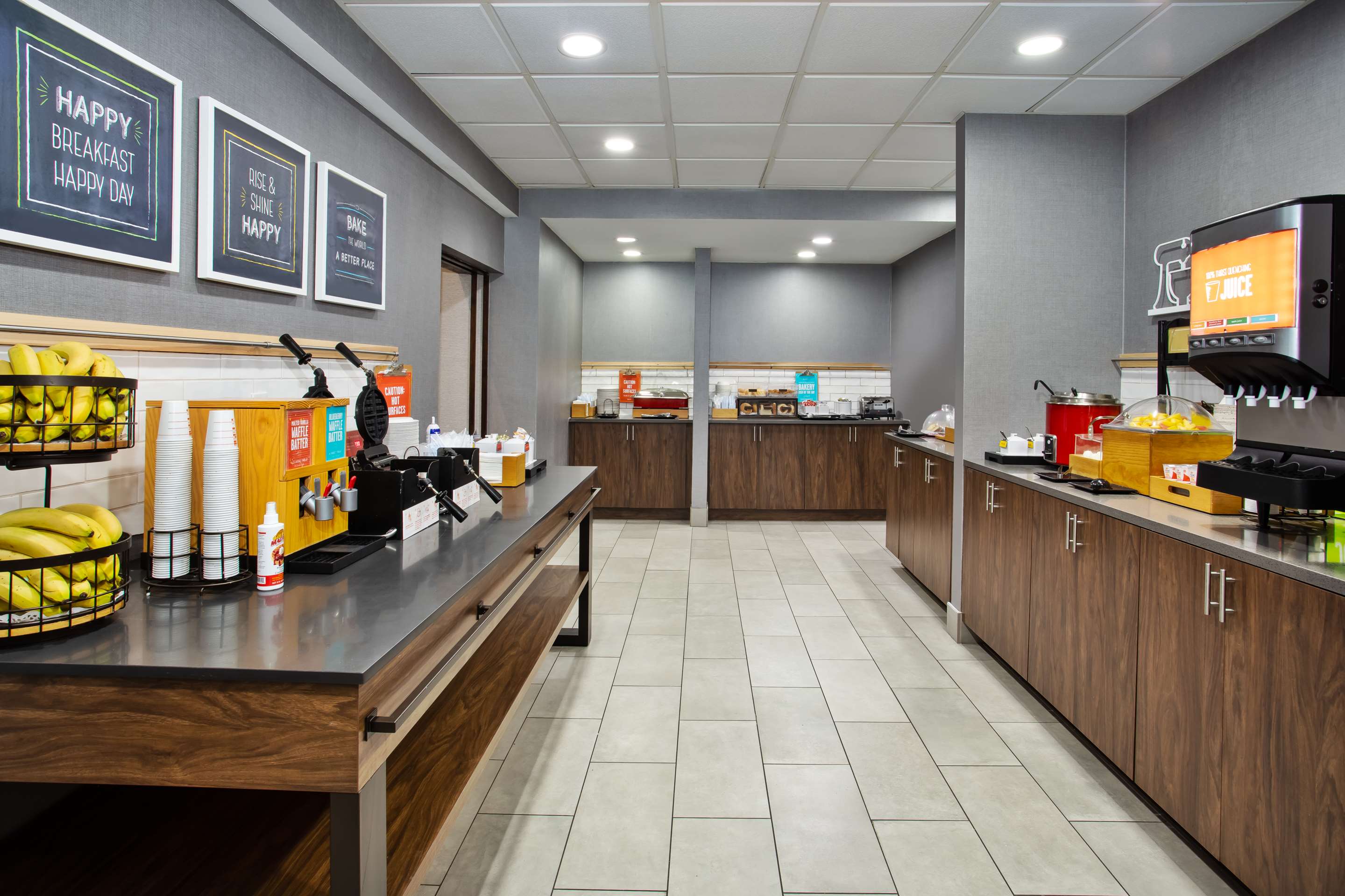 Restaurant | Hampton Inn & Suites - Cape Coral/Fort Myers Area, FL