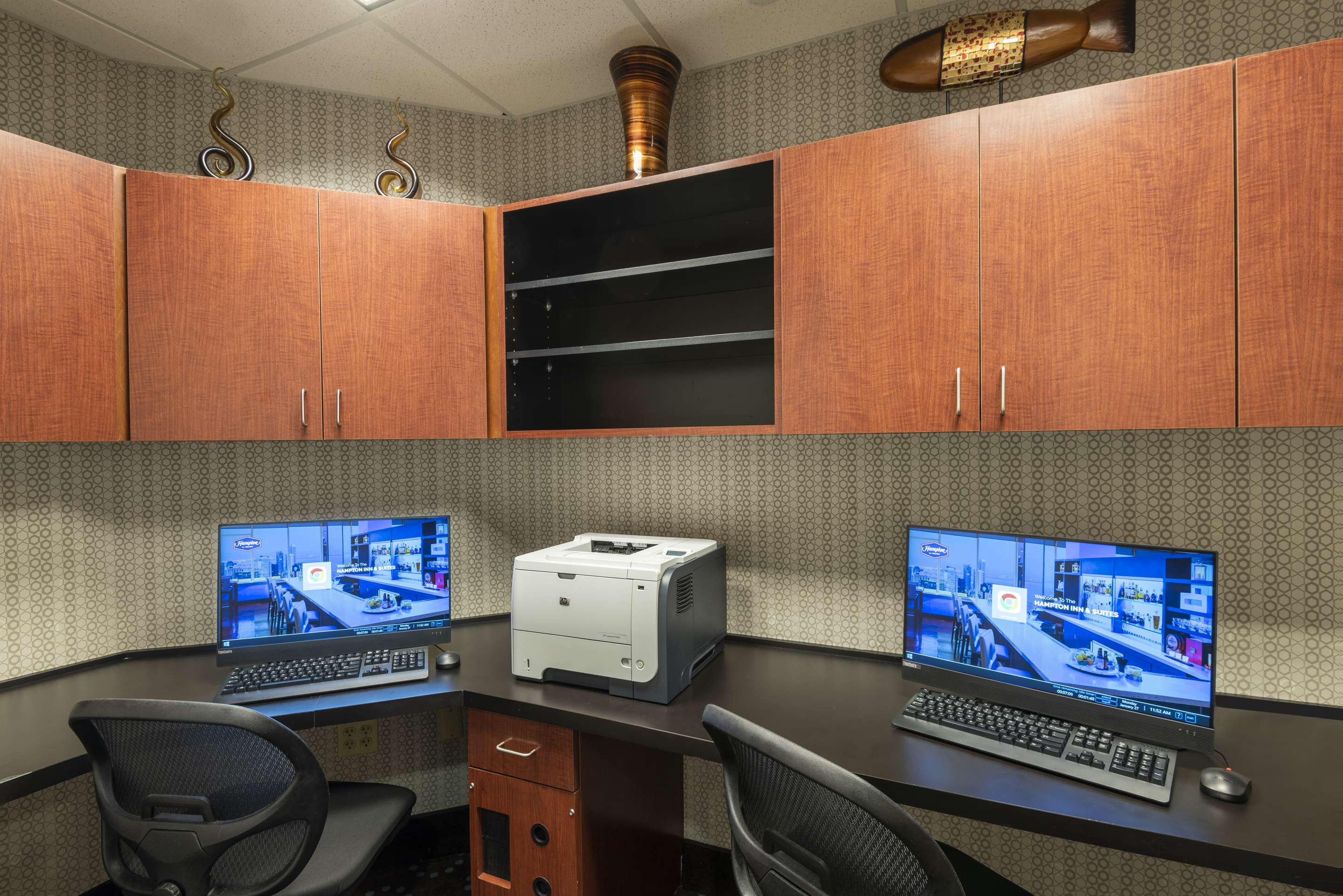 Business Center | Hampton Inn & Suites Fort Myers - Colonial Blvd