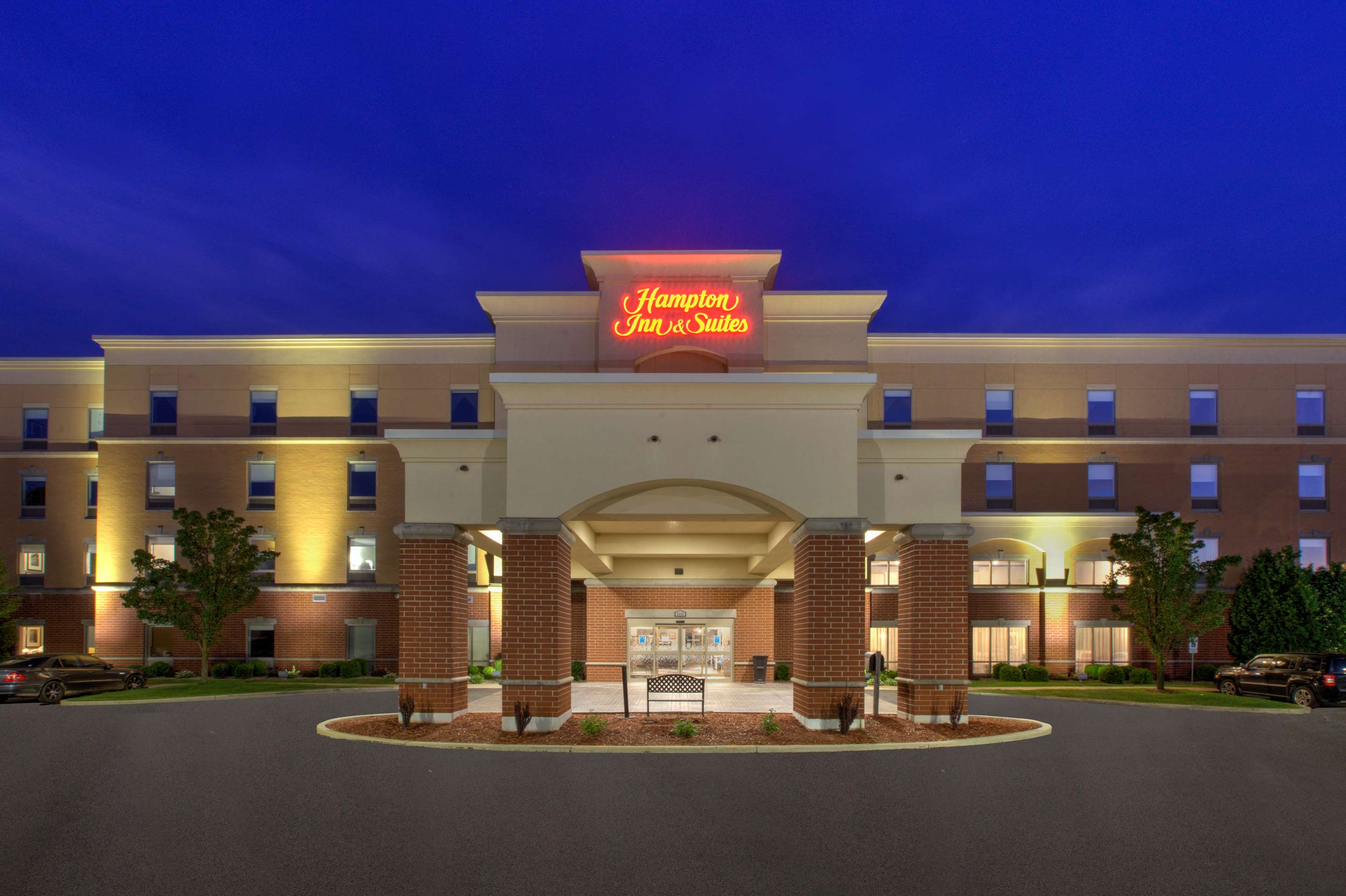 Exterior | Hampton Inn & Suites Flint/Grand Blanc