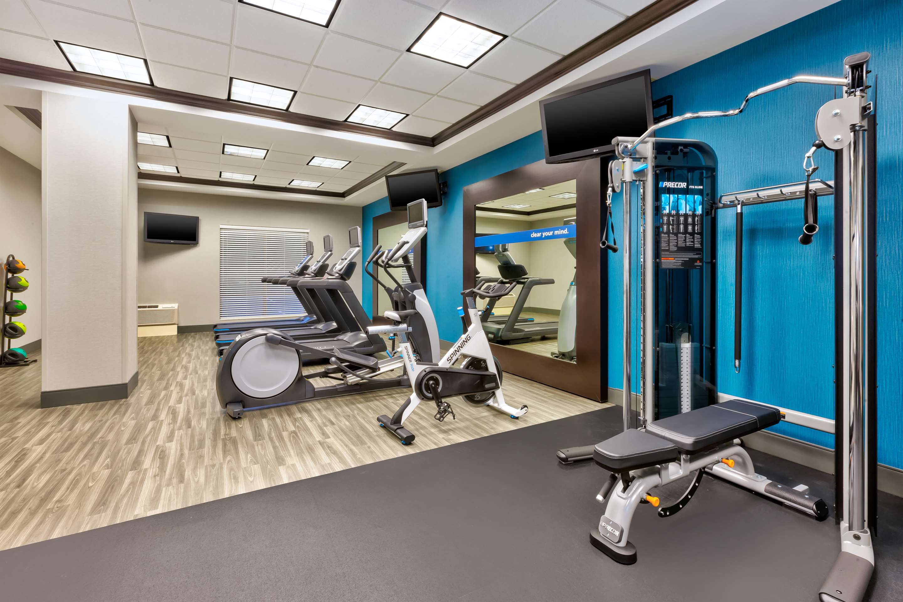 Health club fitness center gym | Hampton Inn & Suites Flint/Grand Blanc