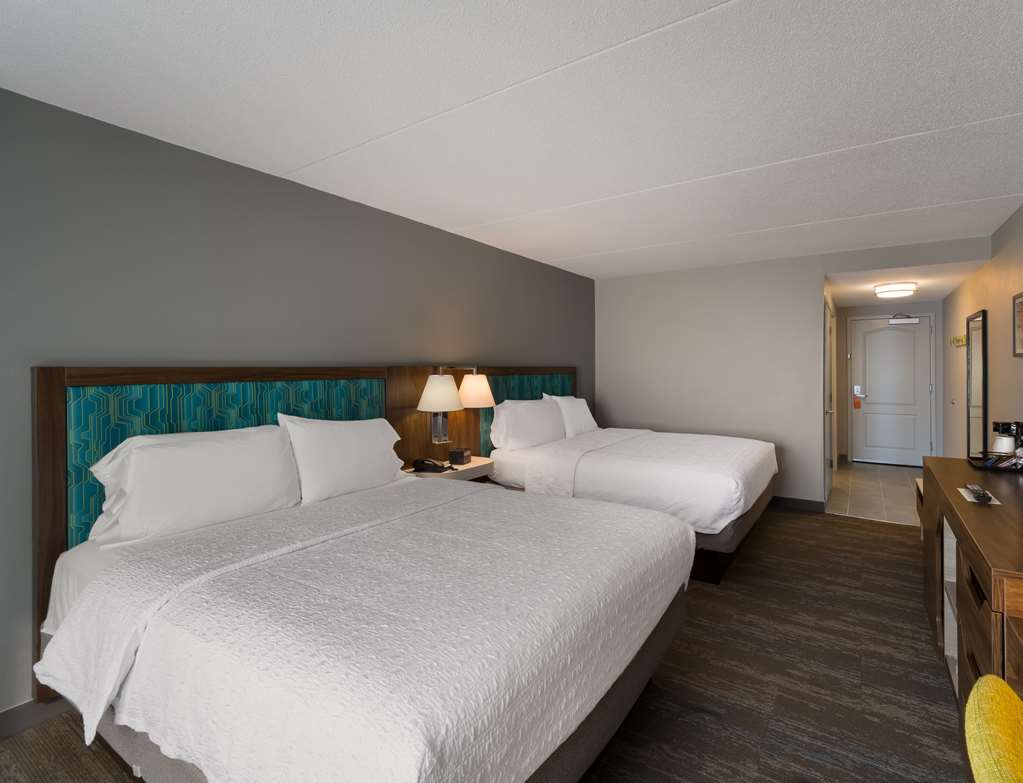 Hampton Inn &amp; Suites Fredericksburg-at Celebr-guestroom-Guest Room,On-Site.jpg