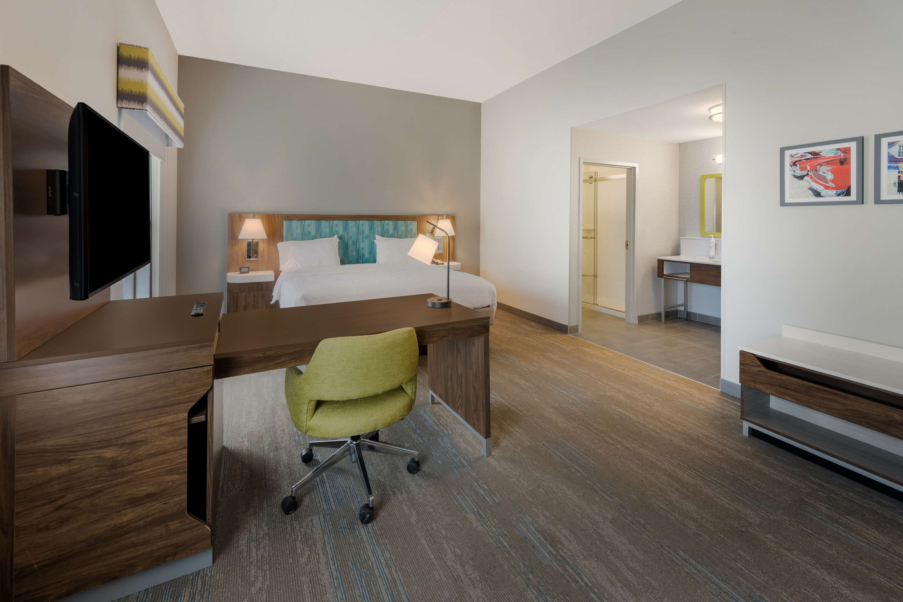 Guest room