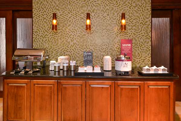 Amenities - Hampton Inn & Suites Market Street Fredericksburg - I-95, Exit 126