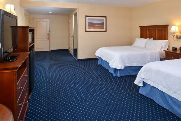  - Hampton Inn & Suites Market Street Fredericksburg - I-95, Exit 126