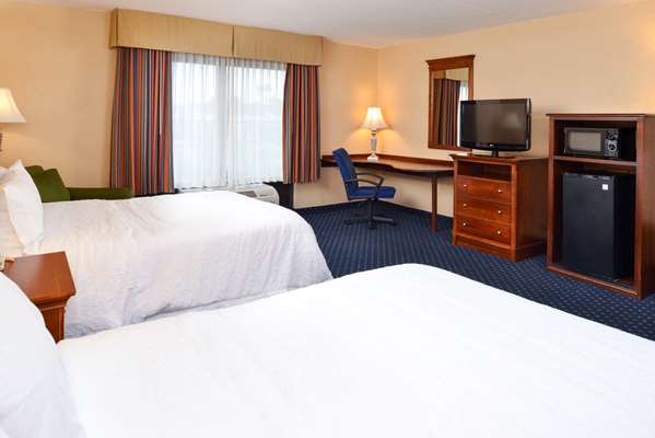  - Hampton Inn & Suites Market Street Fredericksburg - I-95, Exit 126