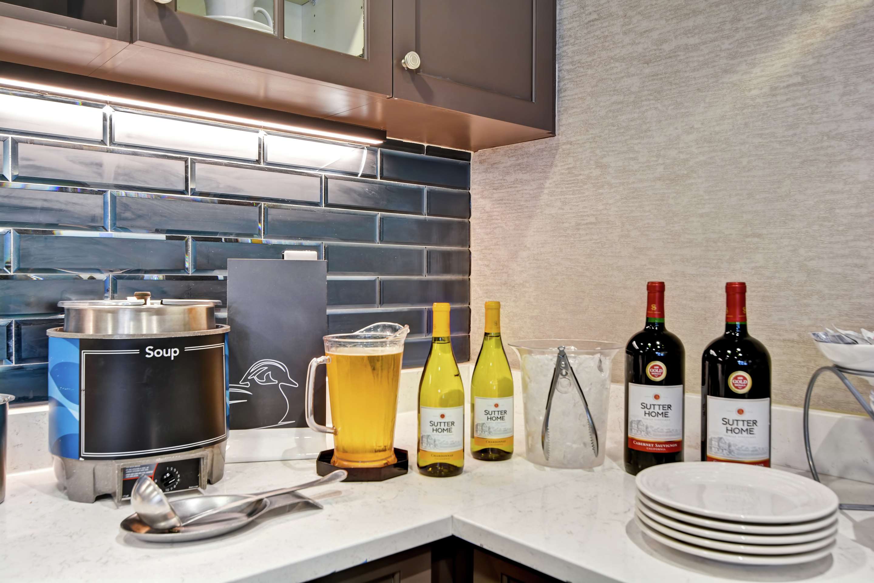 BarLounge | Homewood Suites Fredericksburg