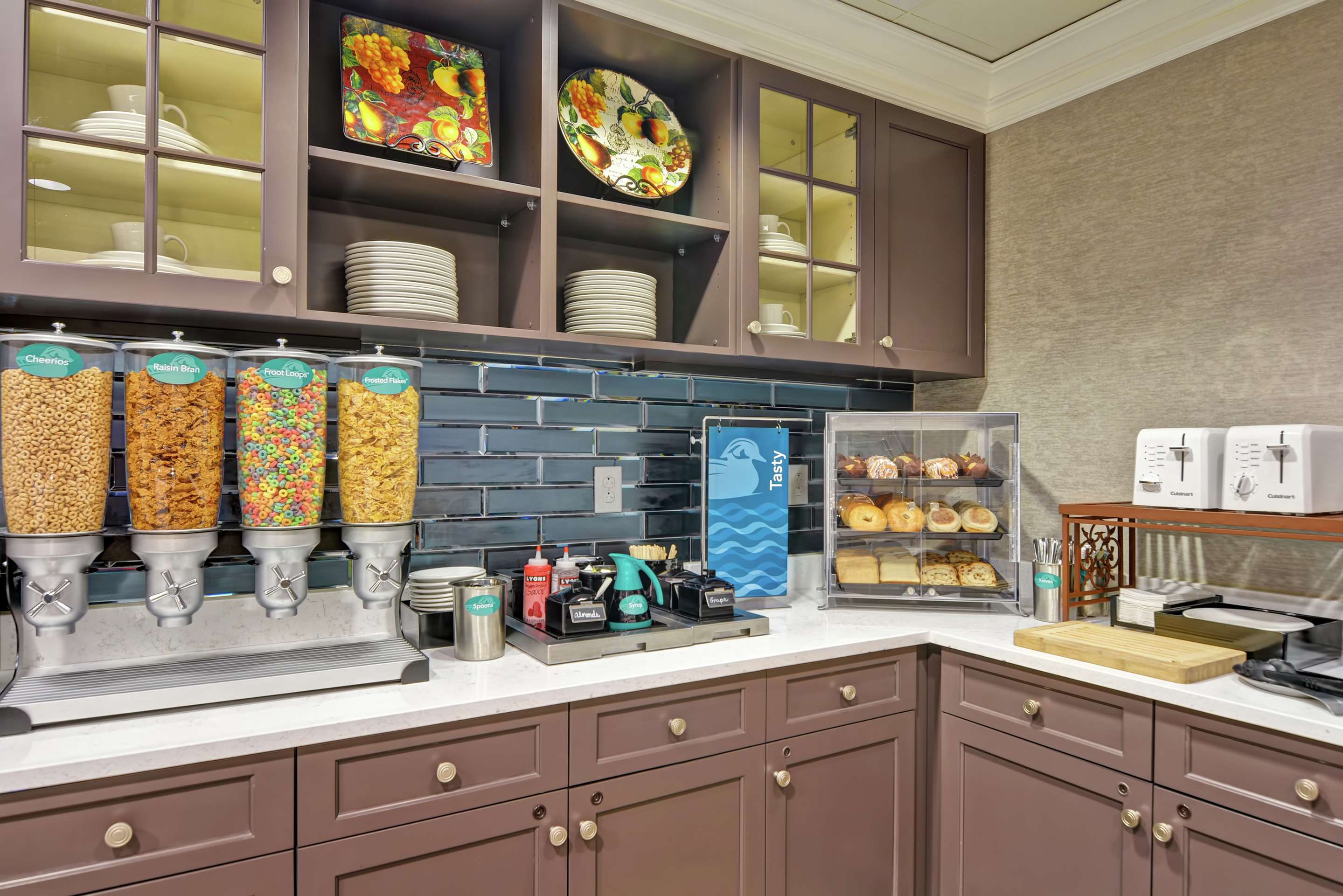 Breakfast Area | Homewood Suites Fredericksburg