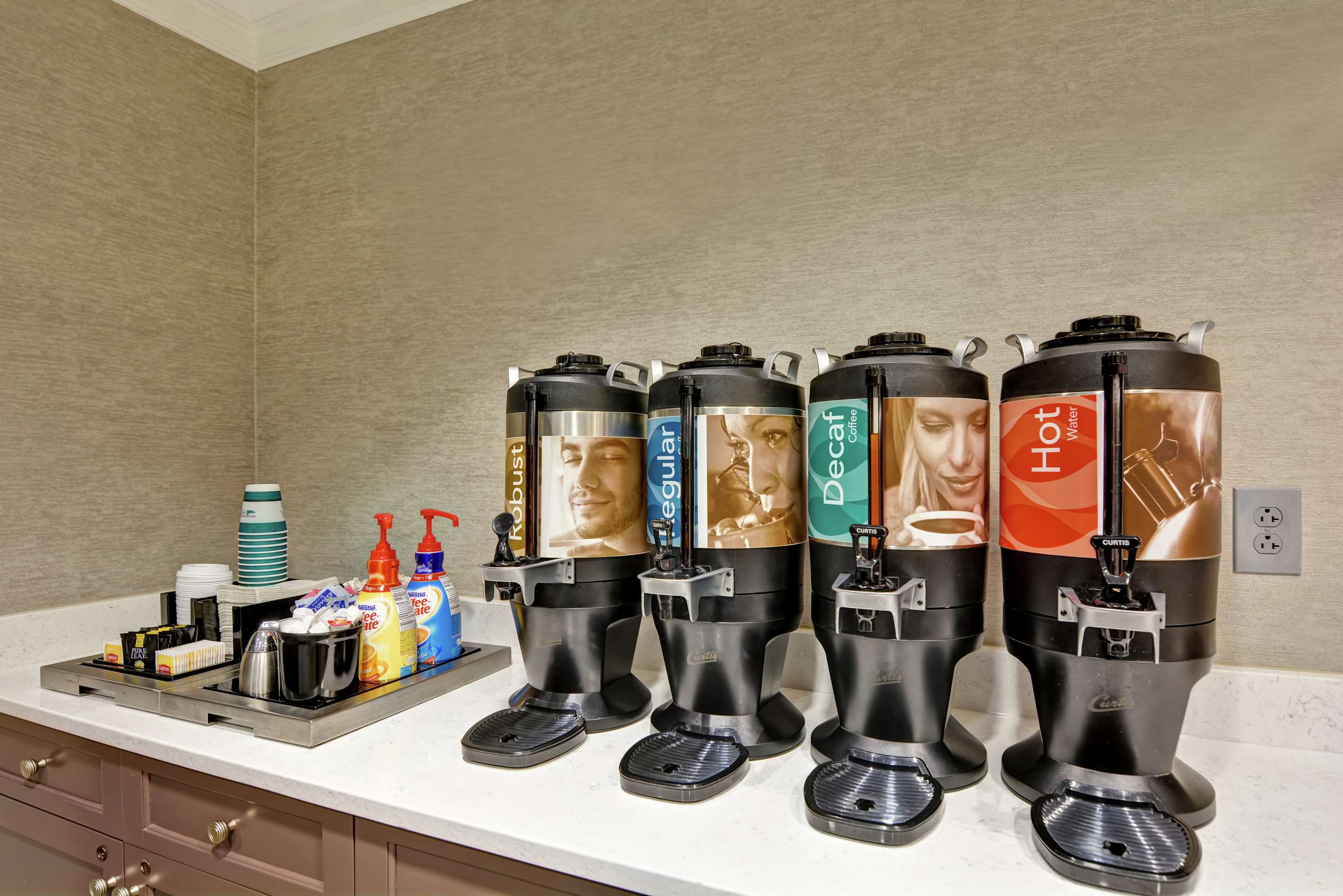 Breakfast Area | Homewood Suites Fredericksburg