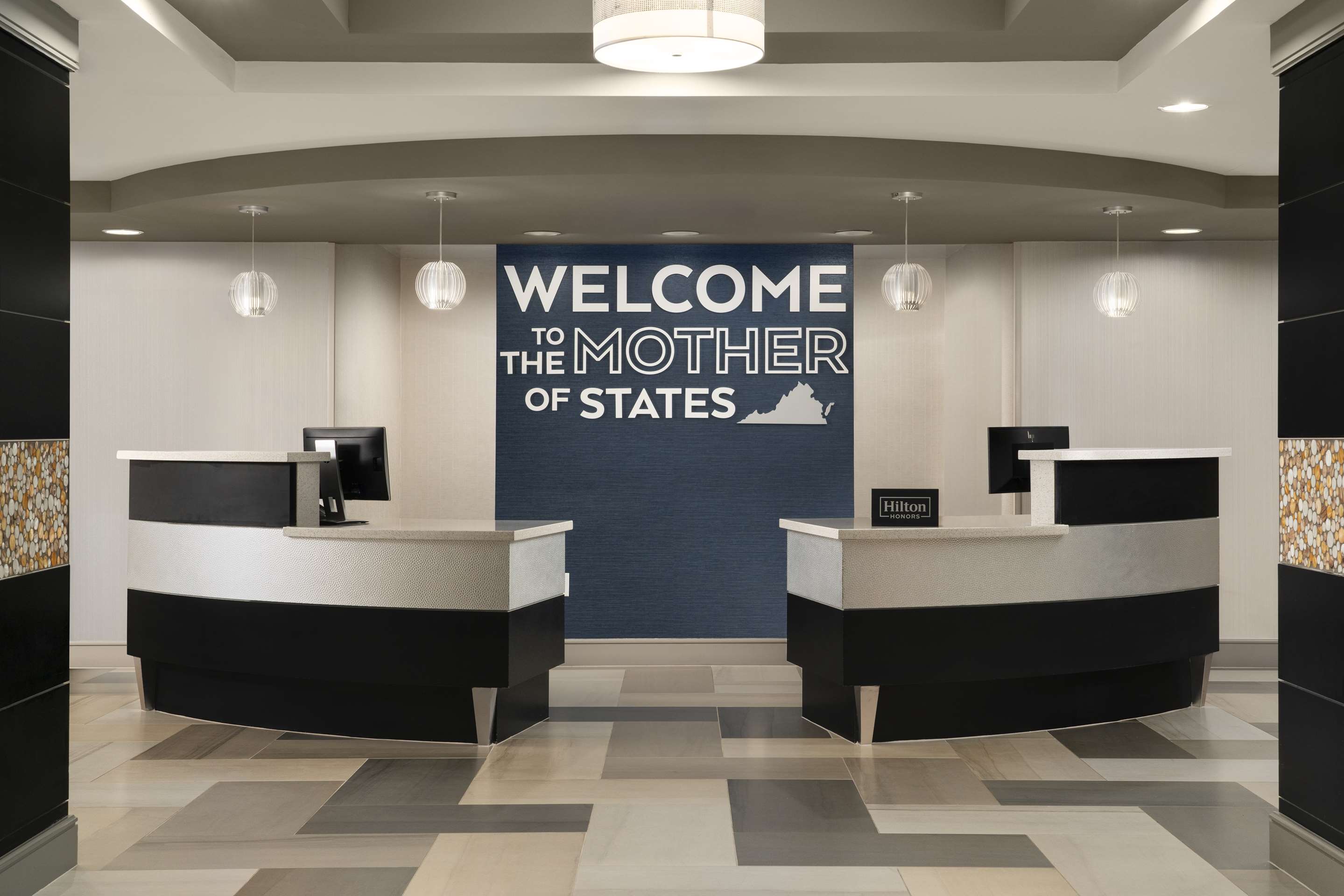 Reception | Hampton Inn Stafford/Quantico & Conference Center
