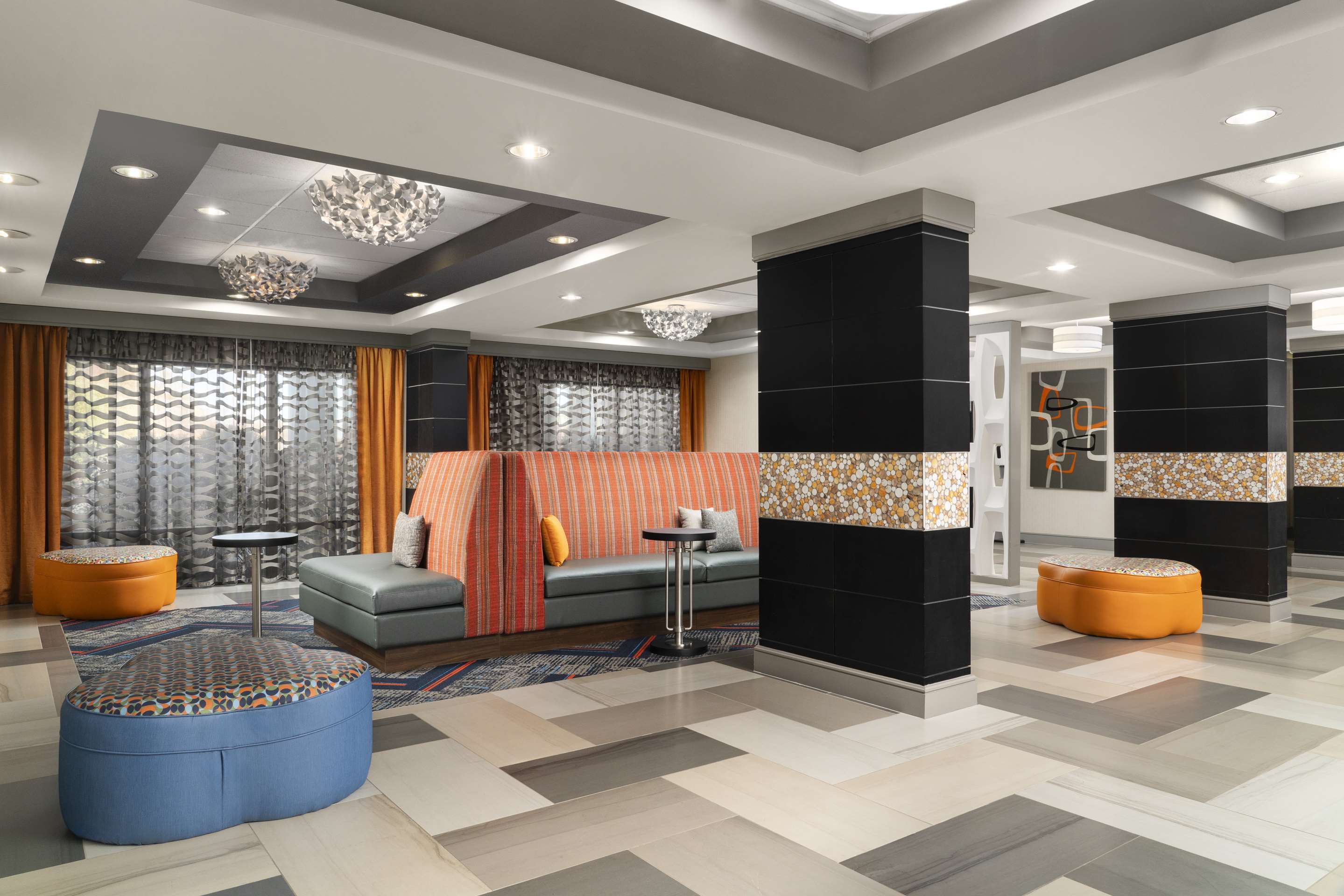 Lobby | Hampton Inn Stafford/Quantico & Conference Center