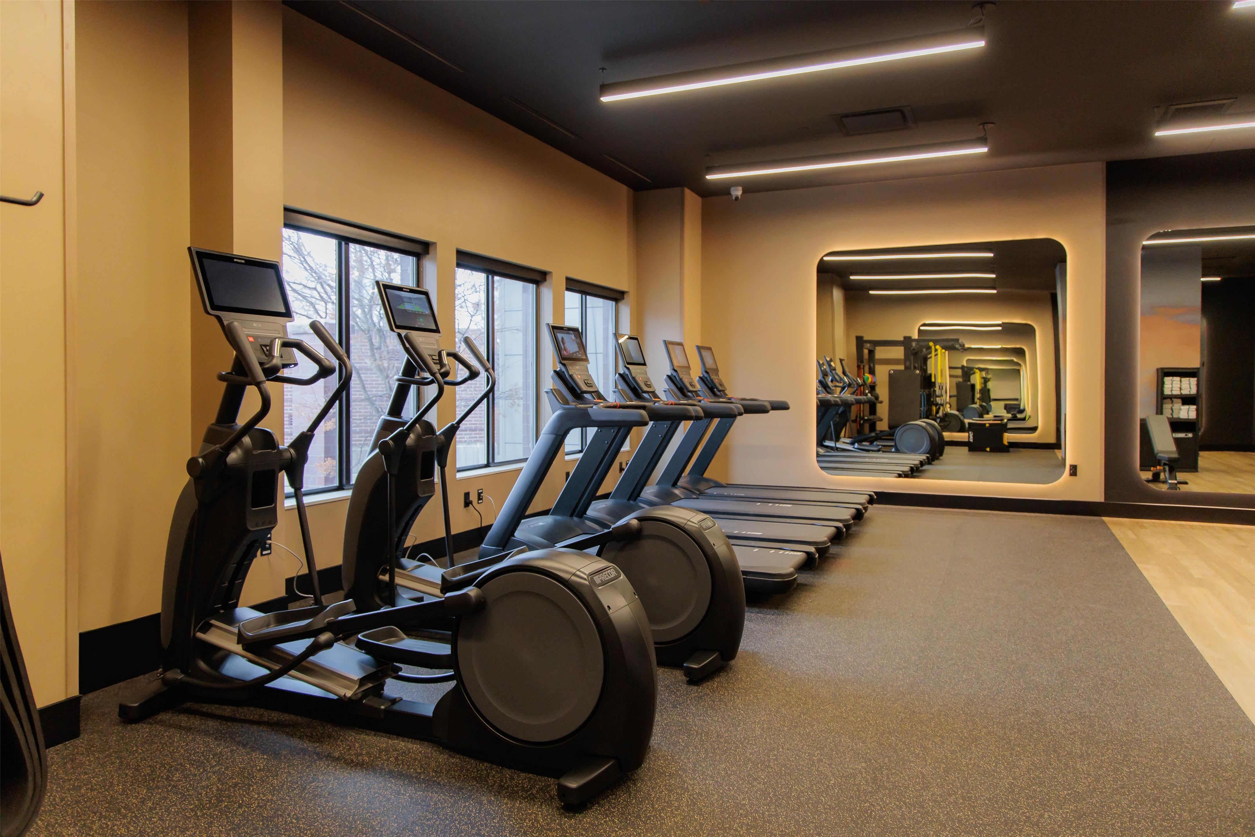 Health club fitness center gym | Hilton Garden Inn Sioux Falls Downtown