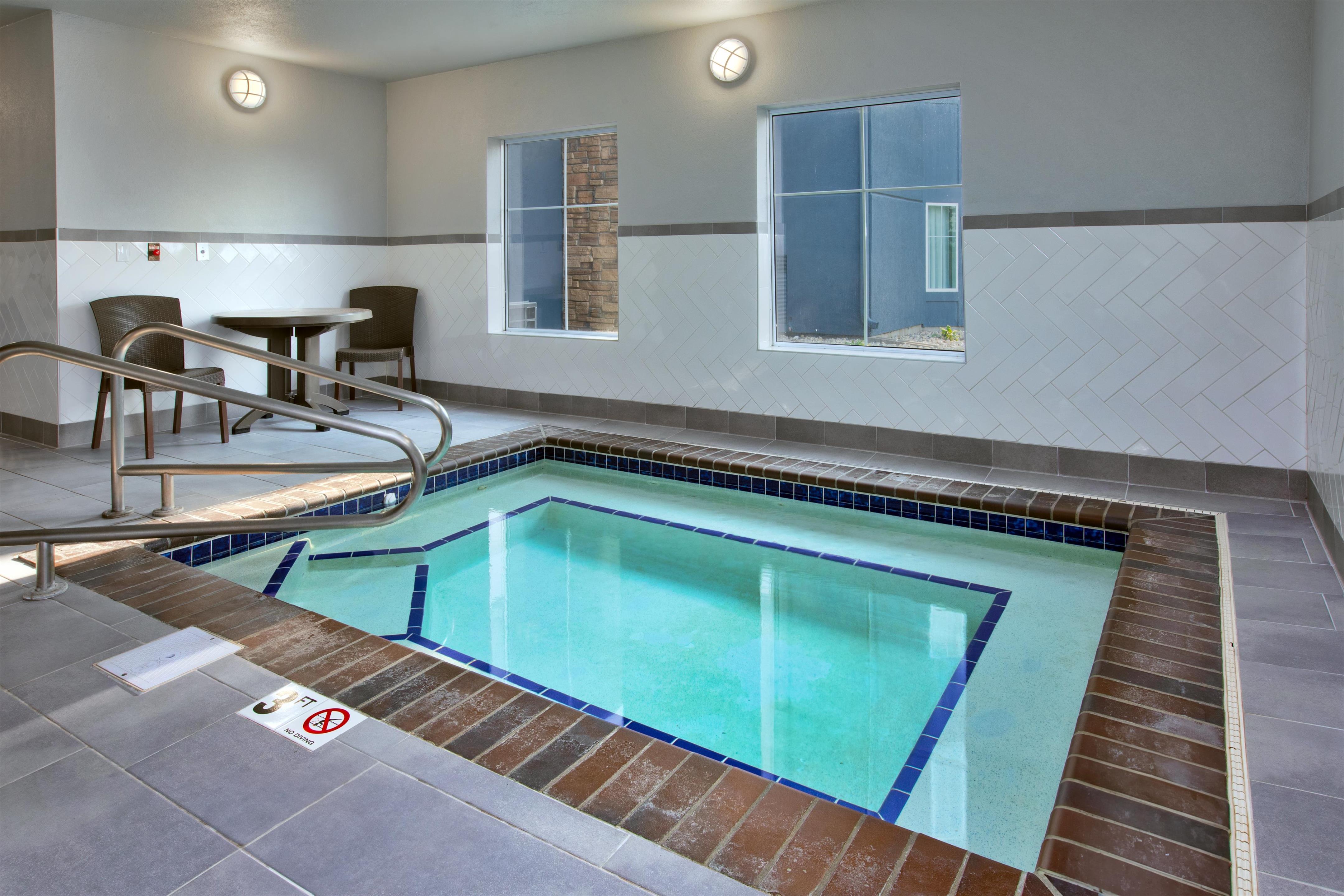 Pool | Homewood Suites by Hilton Sioux Falls