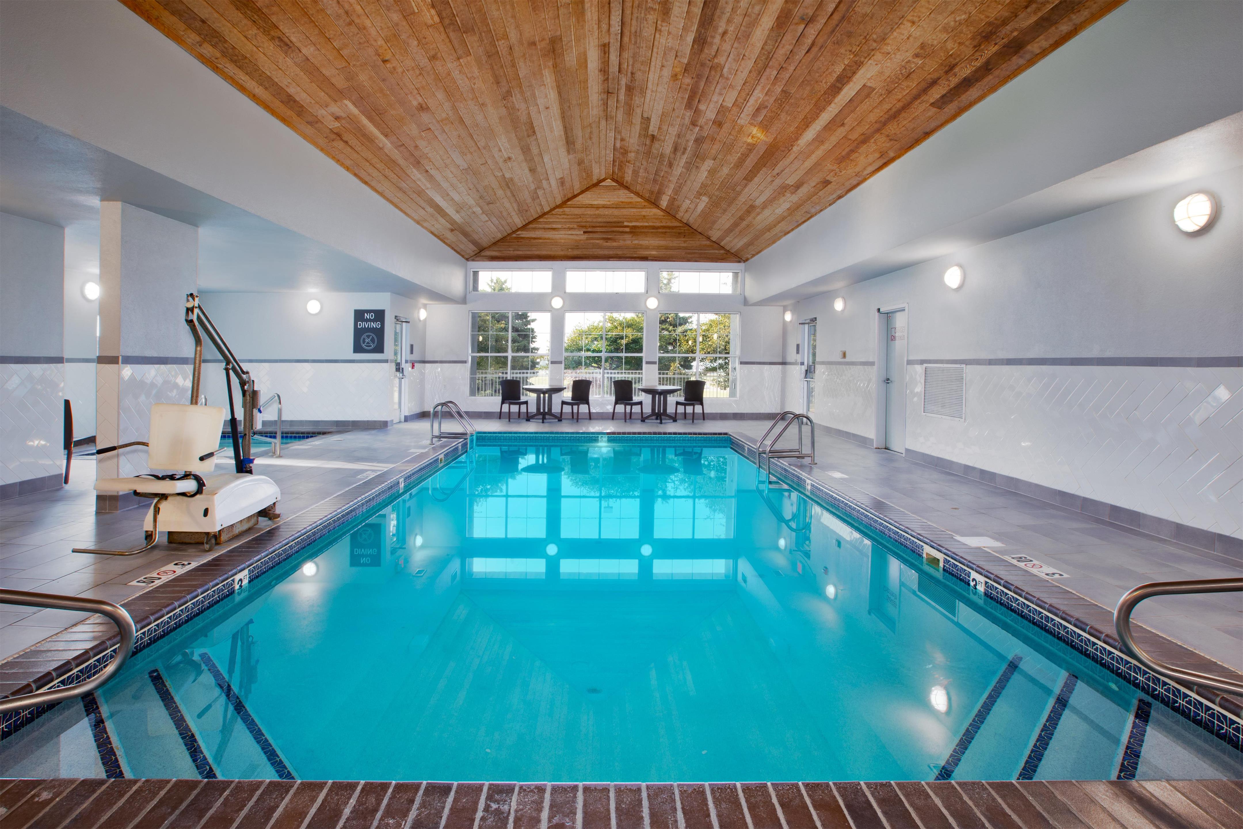 Pool | Homewood Suites by Hilton Sioux Falls