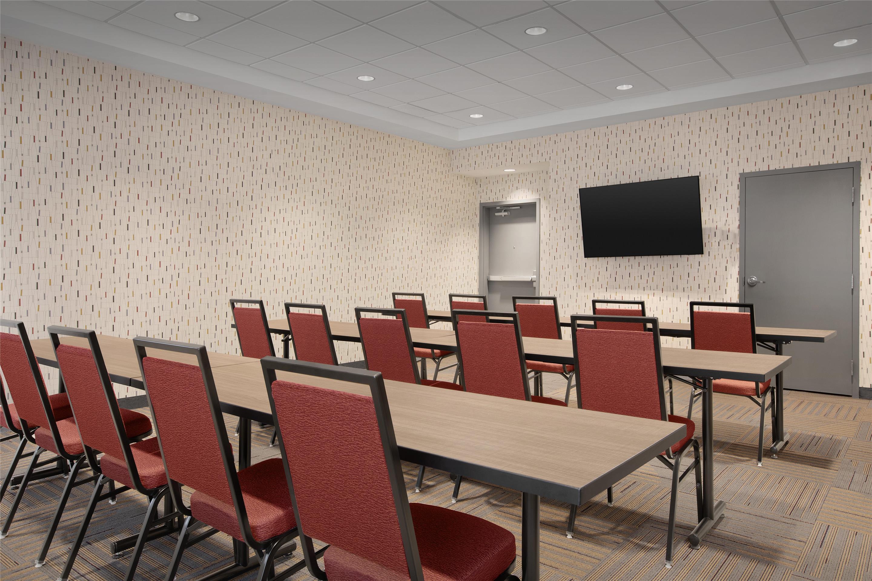 Meeting Room | Home2 Suites By Hilton Sioux Falls/Sanford Medical Center