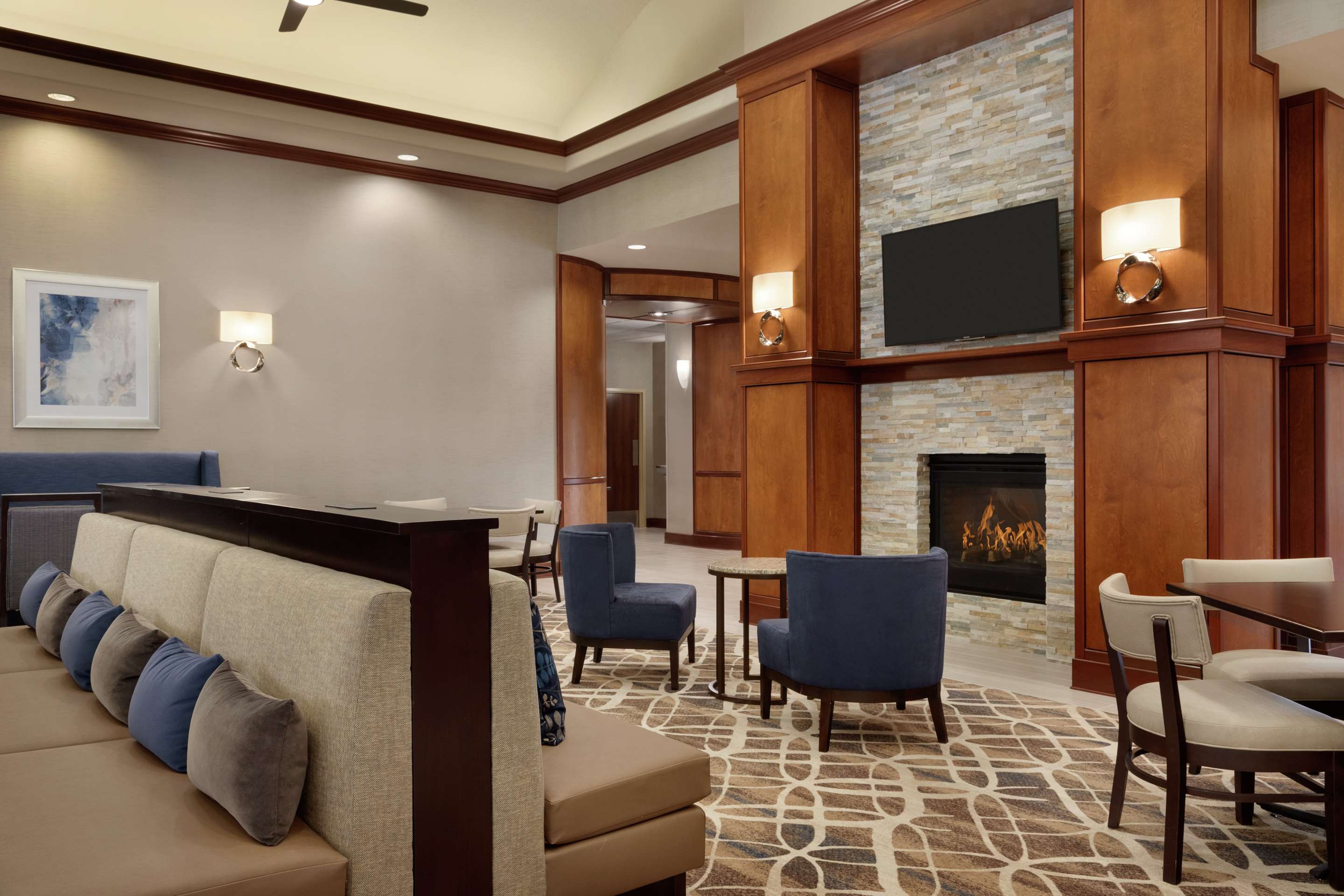 Lobby | Homewood Suites by Hilton Fort Smith