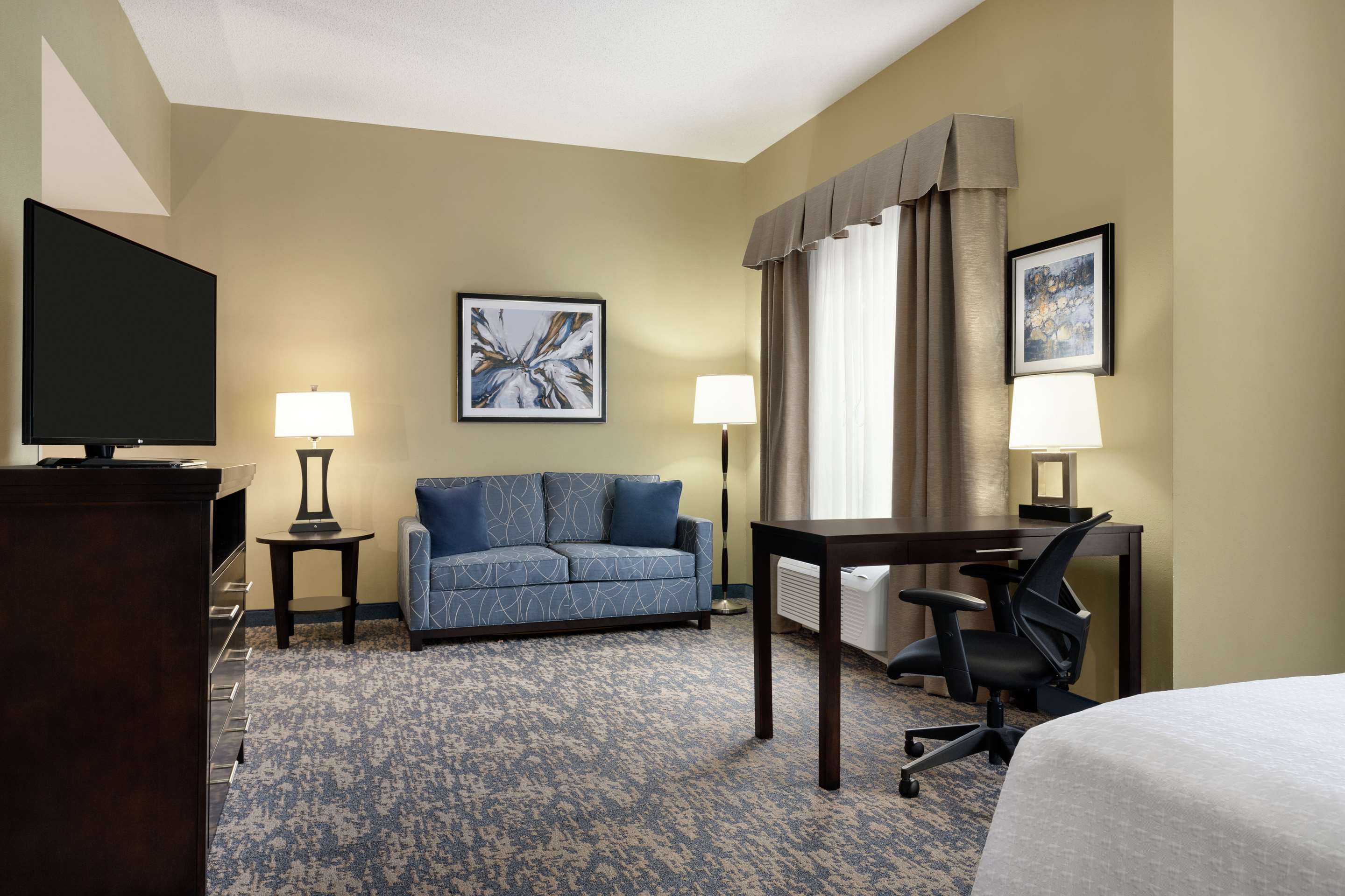 Guest room