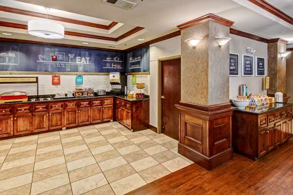Amenities - Hampton Inn Van Buren - I-40, Exit 5