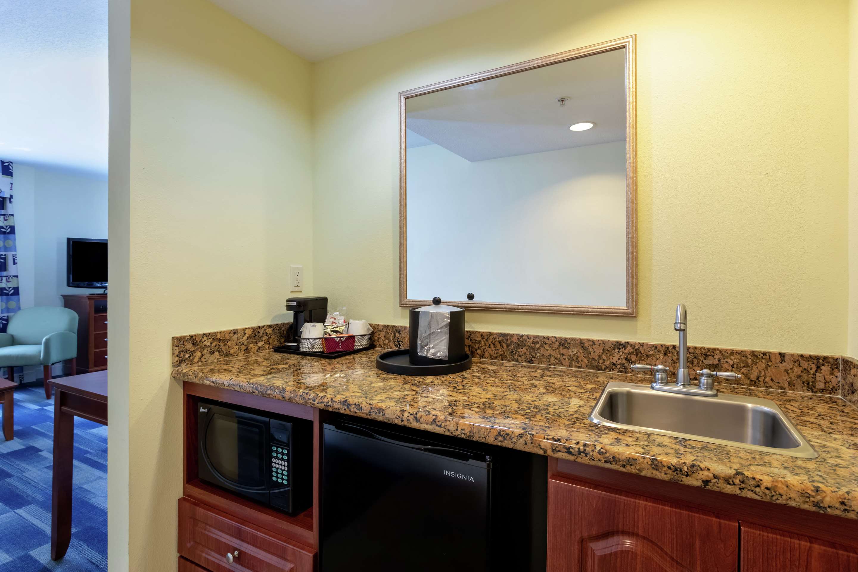 Guest room
