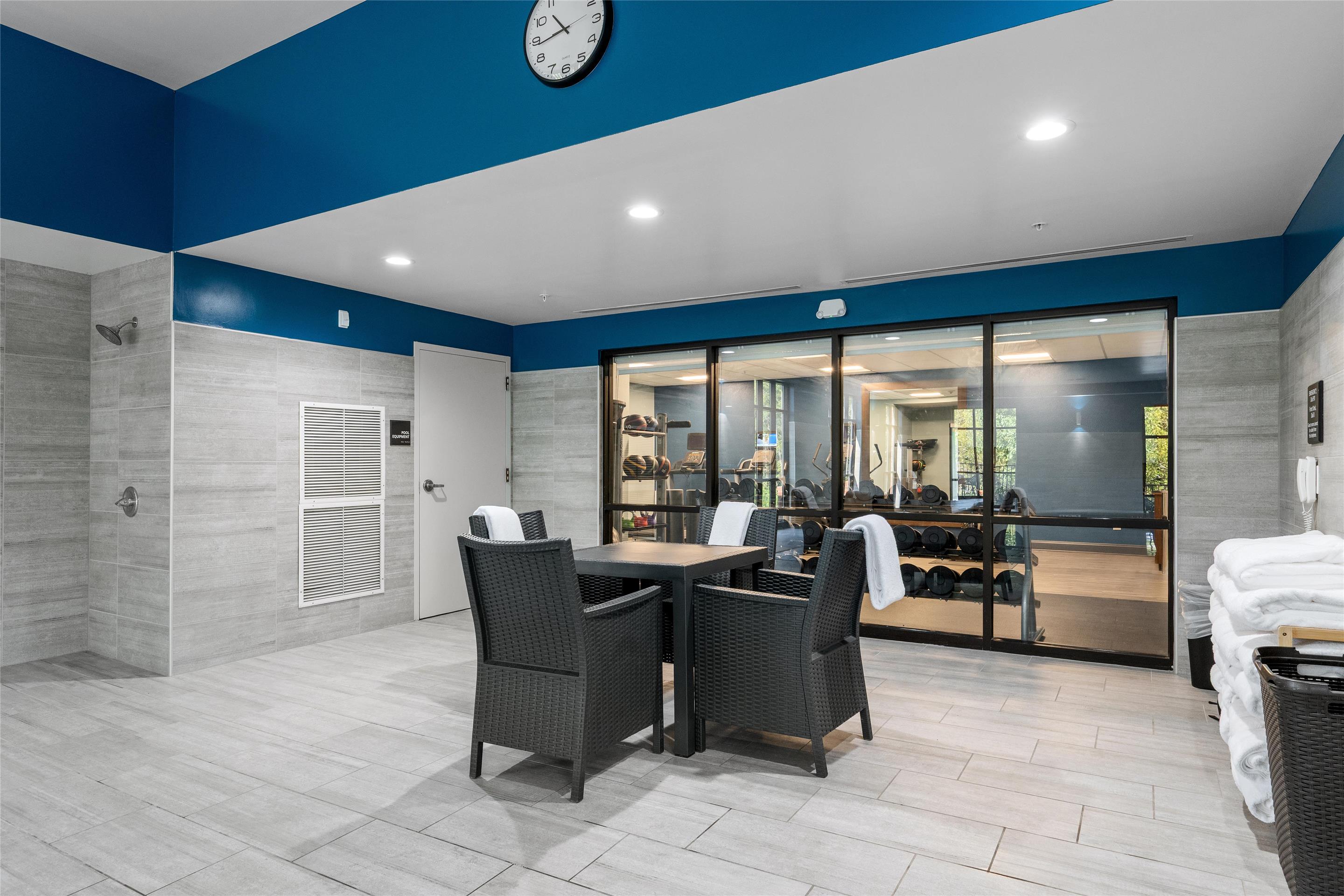 Pool | Hampton Inn Front Royal