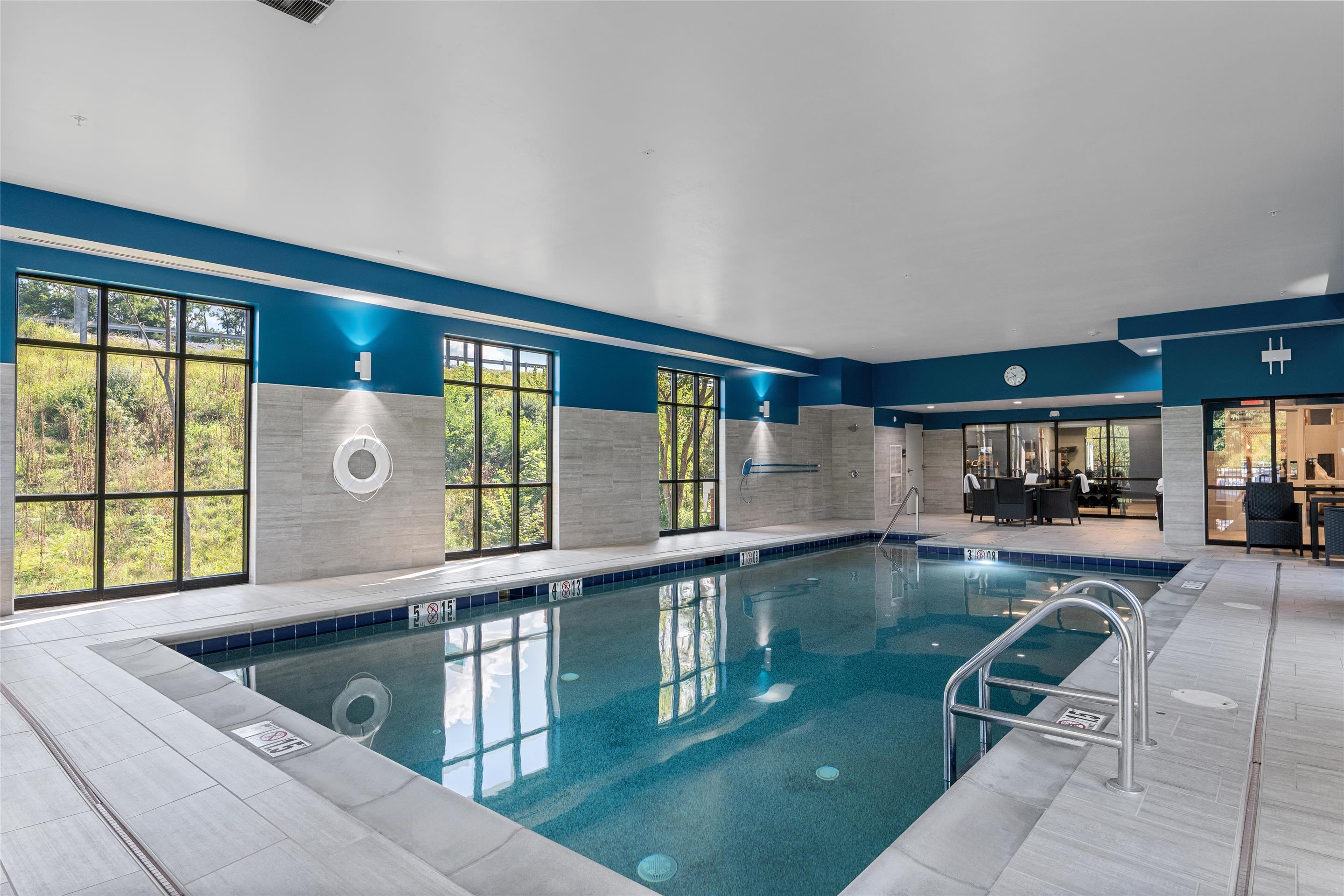 Pool | Hampton Inn Front Royal