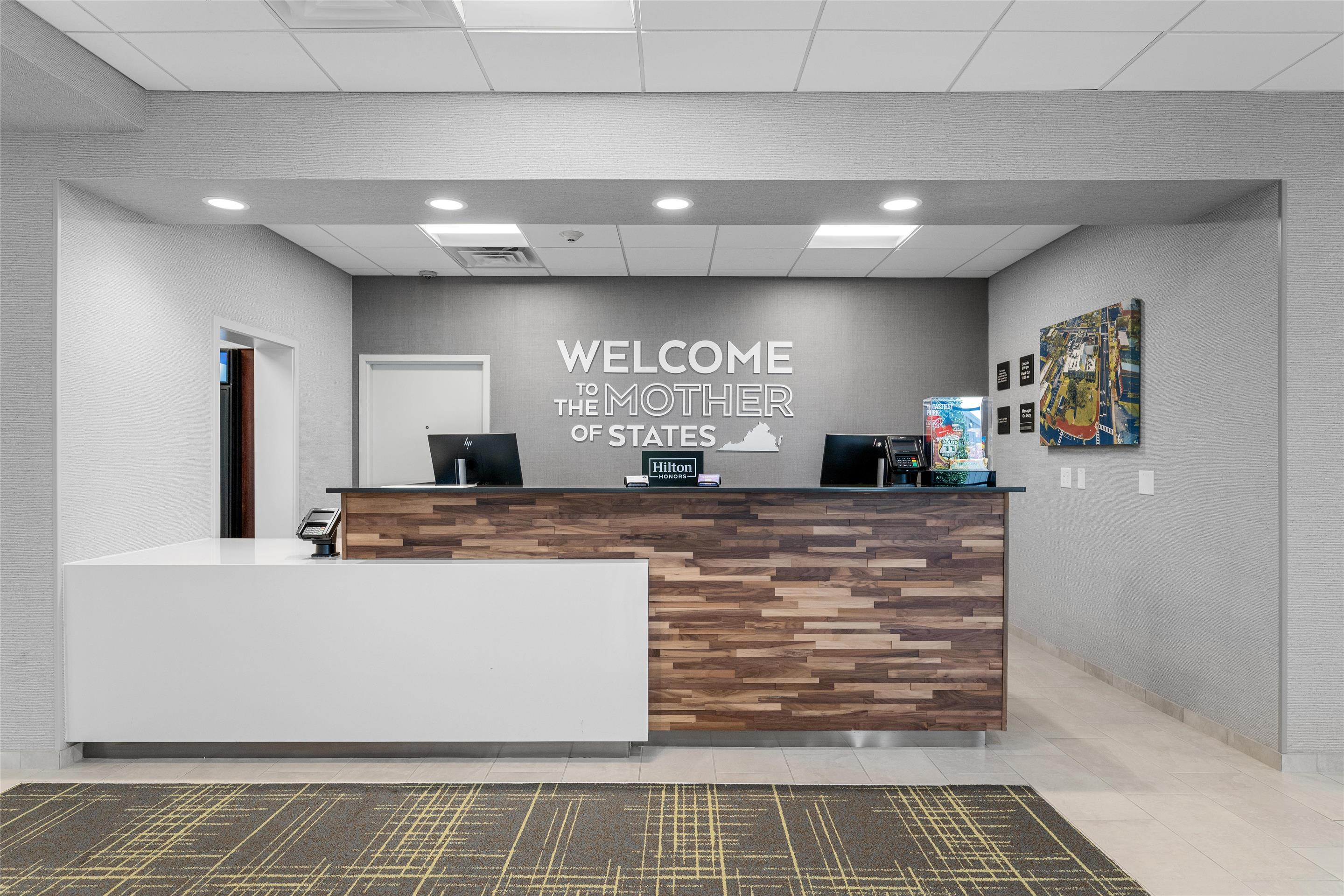 Reception | Hampton Inn Front Royal
