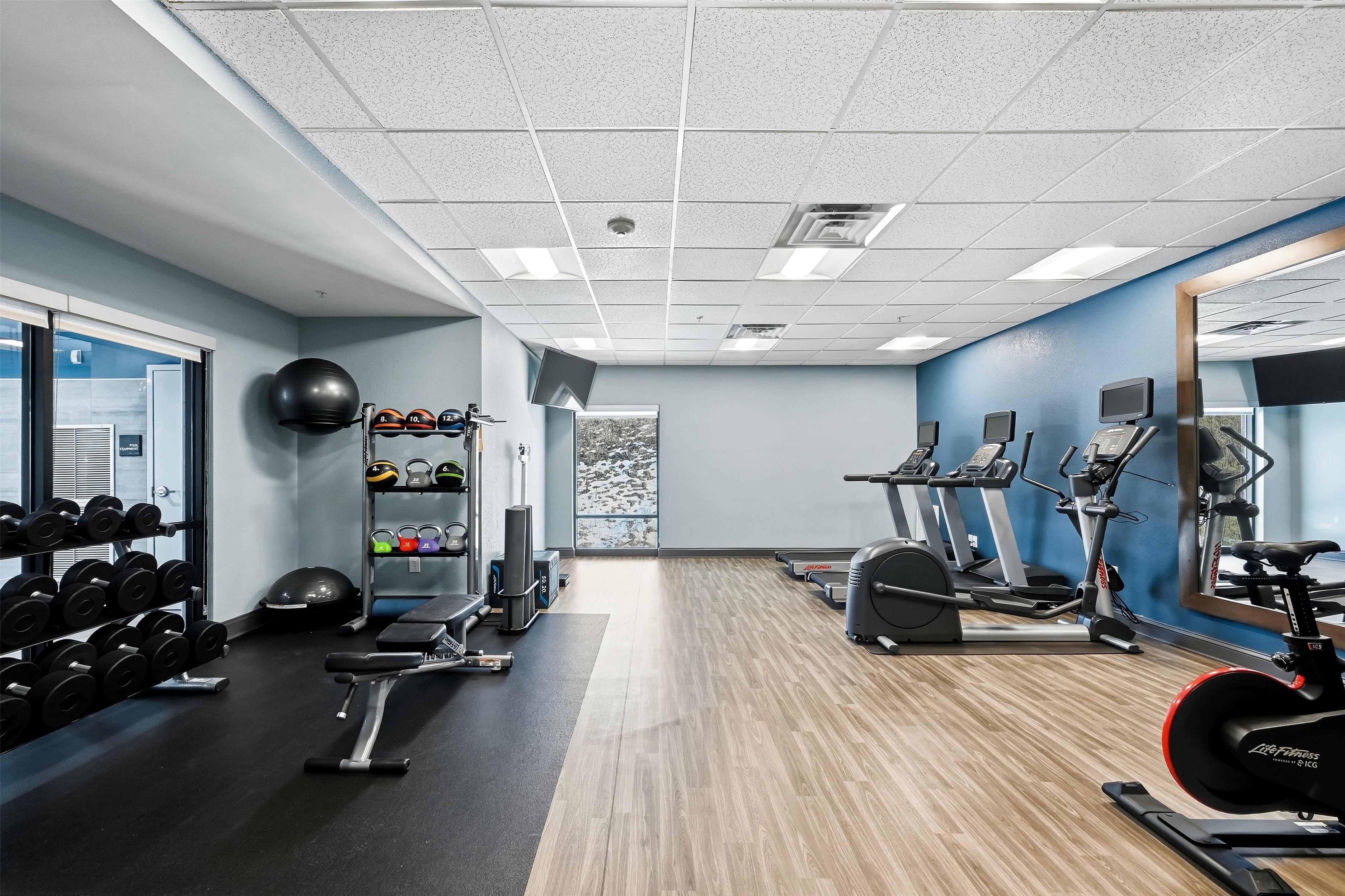 Health club fitness center gym | Hampton Inn Front Royal