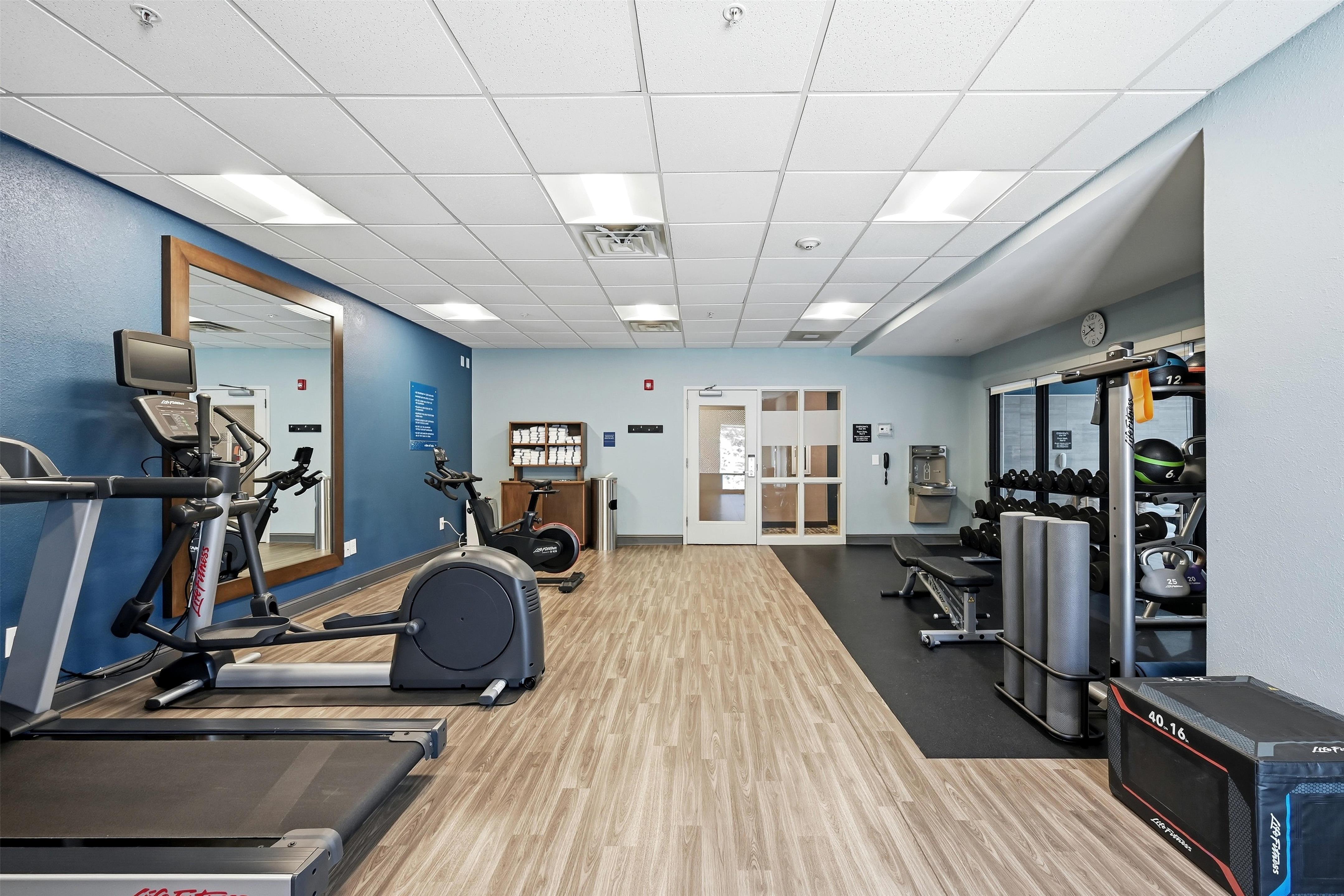 Health club fitness center gym | Hampton Inn Front Royal