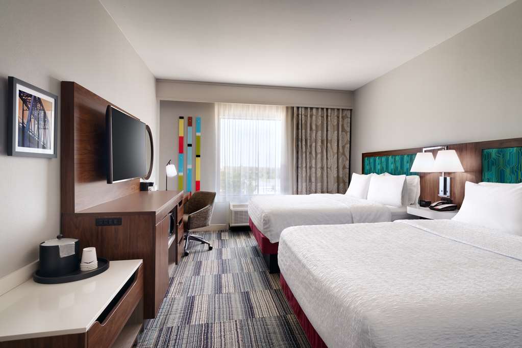 Hampton Inn & Suites Ft. Worth Burleson Room Type - 2 QNS ACCESSIBLE W TUB NS