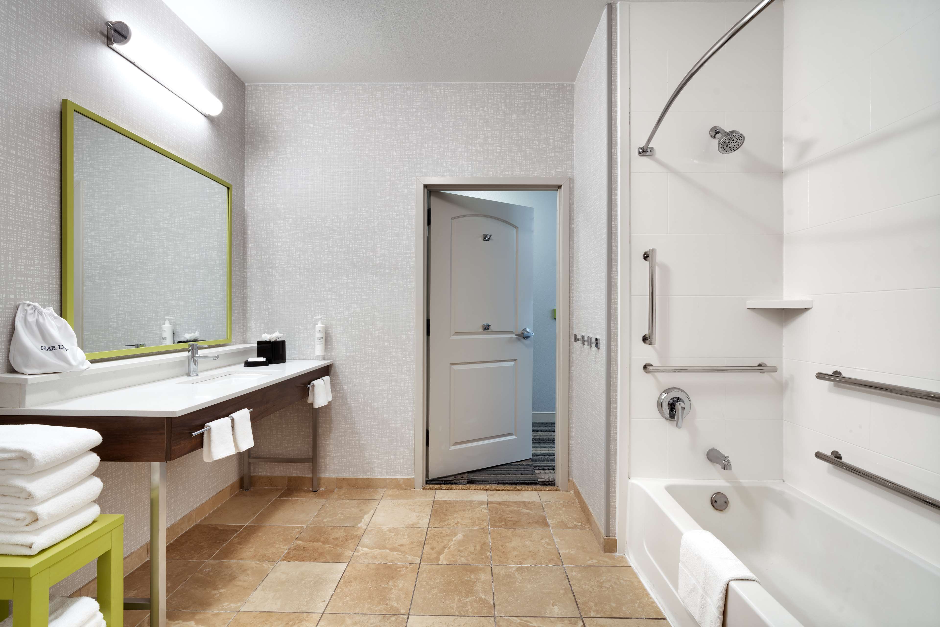 Hampton Inn & Suites Ft. Worth Burleson Room Type - 1 KING ACC W TUB NON SMOK