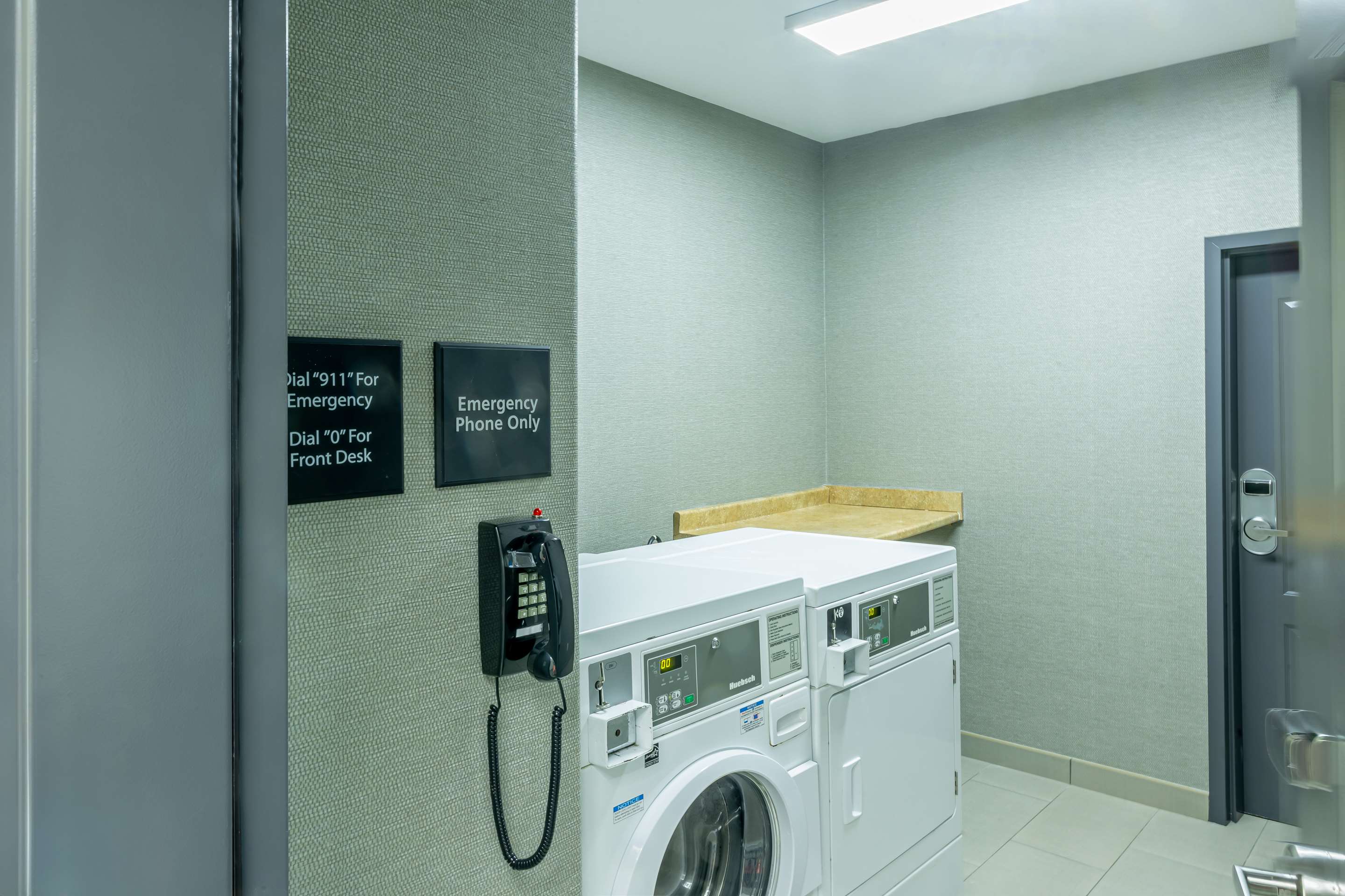 Property amenity | Hampton Inn & Suites Cleburne