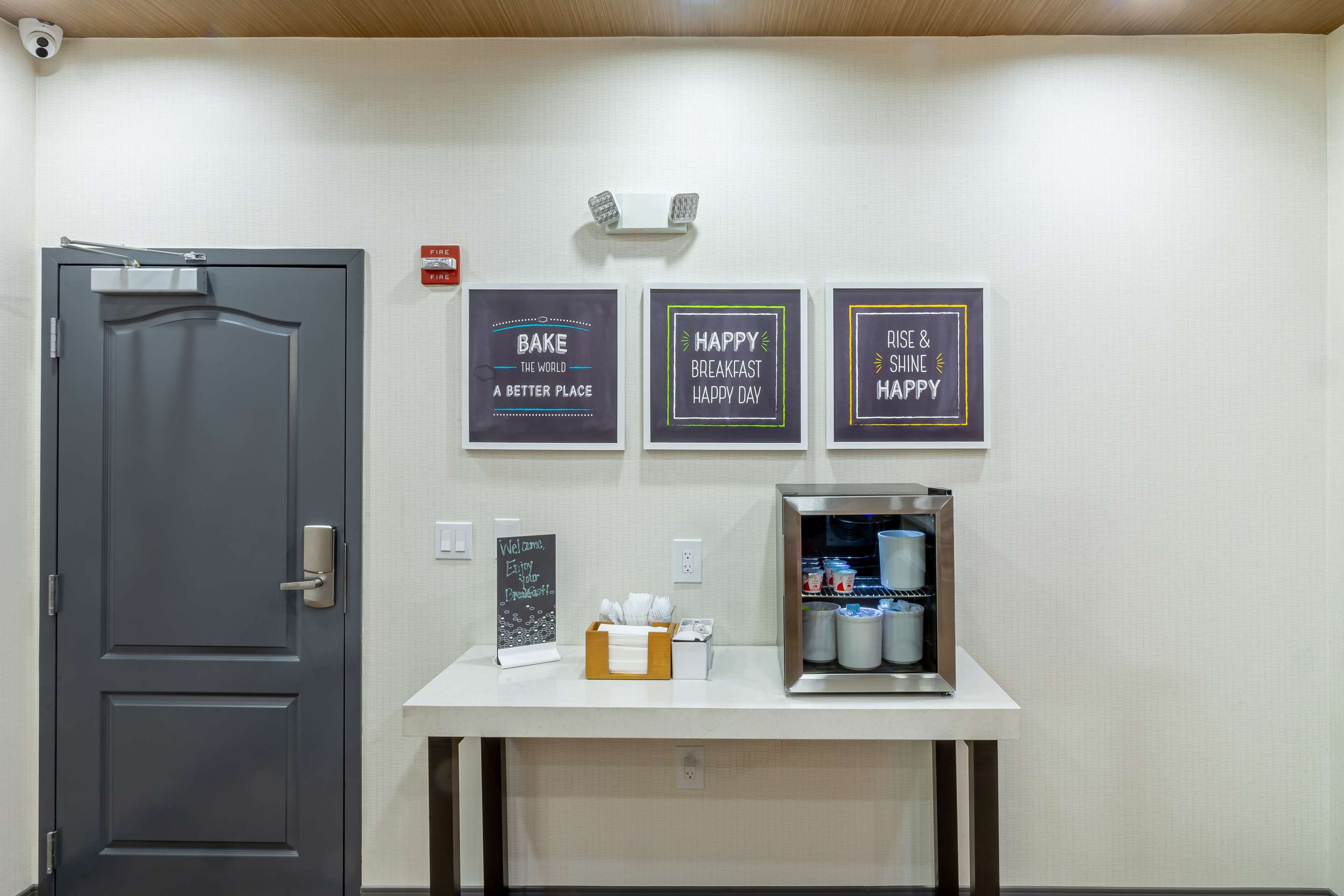 Restaurant | Hampton Inn & Suites Cleburne