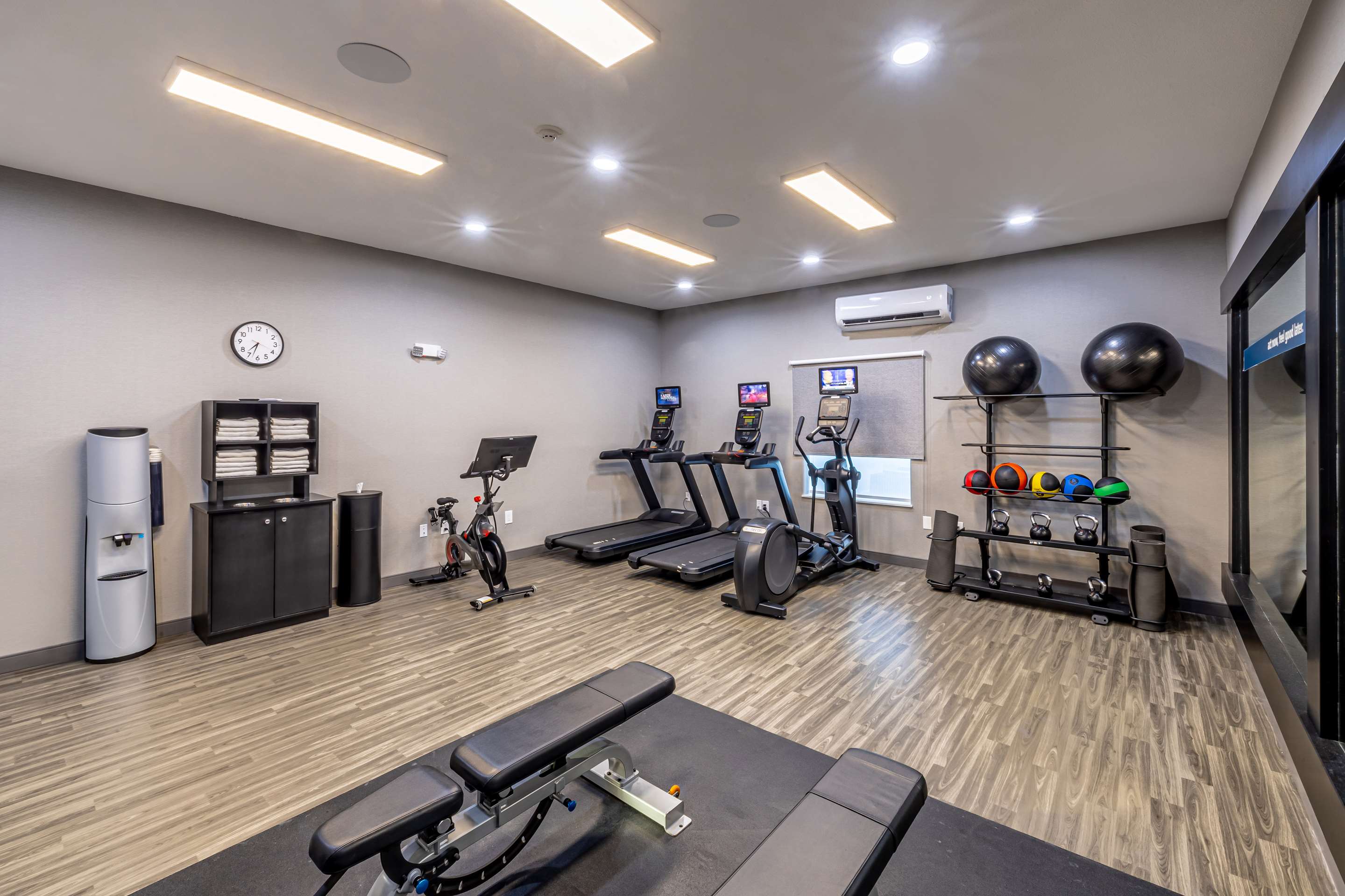 Health club fitness center gym | Hampton Inn & Suites Cleburne
