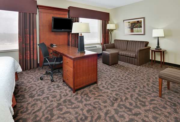  - Hampton Inn & Suites Forest Hill - I-20, Exit 440B
