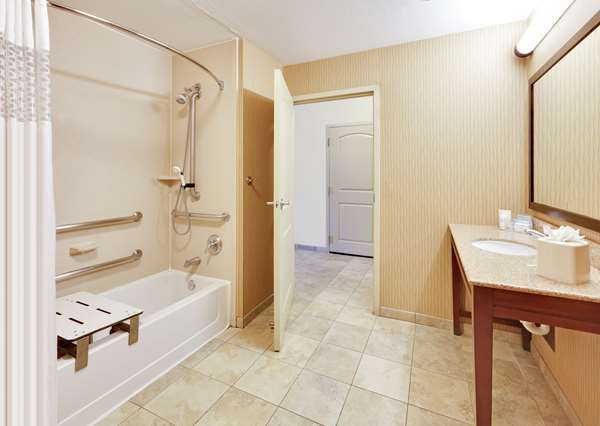  - Hampton Inn & Suites Forest Hill - I-20, Exit 440B