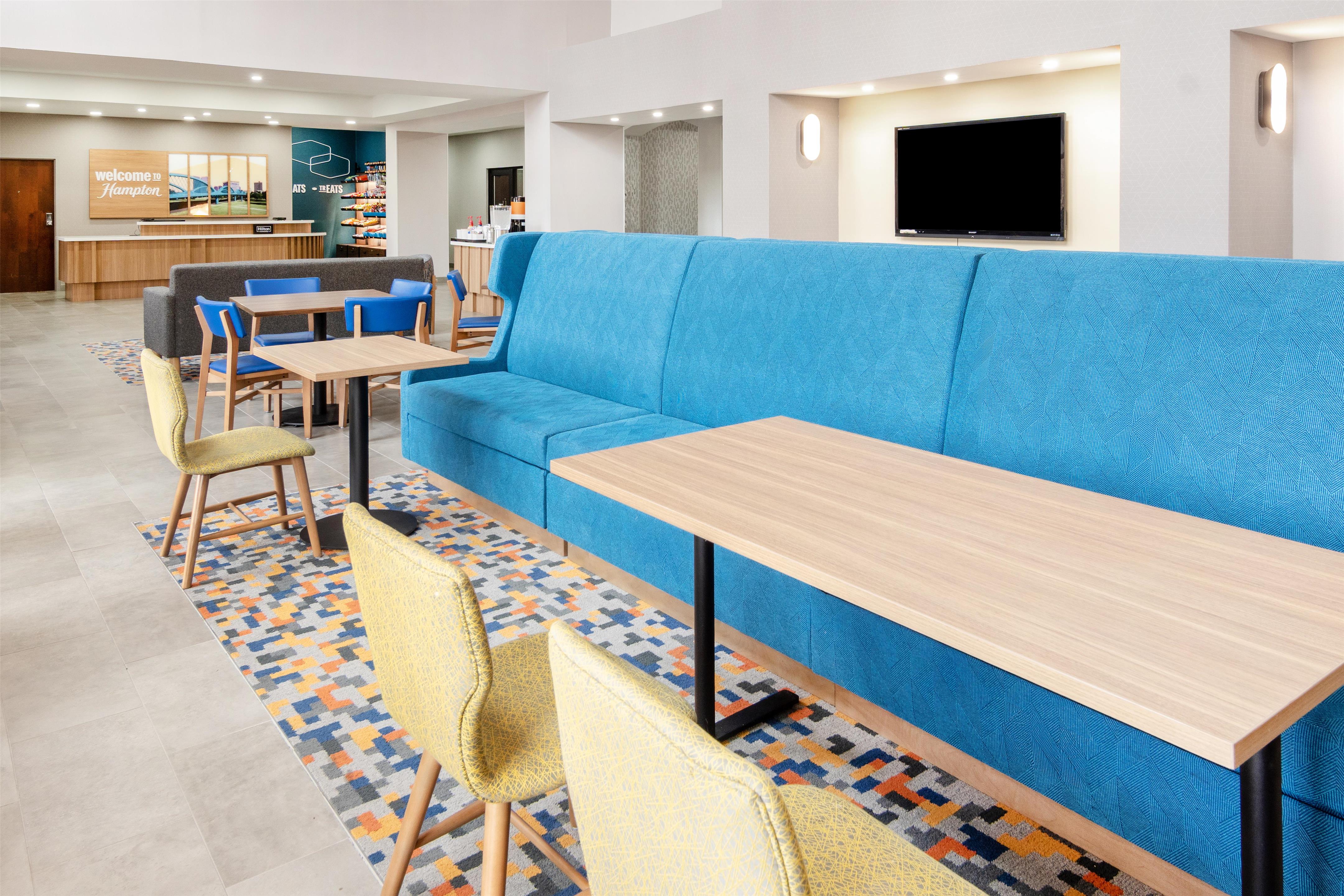 Lobby | Hampton Inn and Suites Fort Worth/Forest Hill