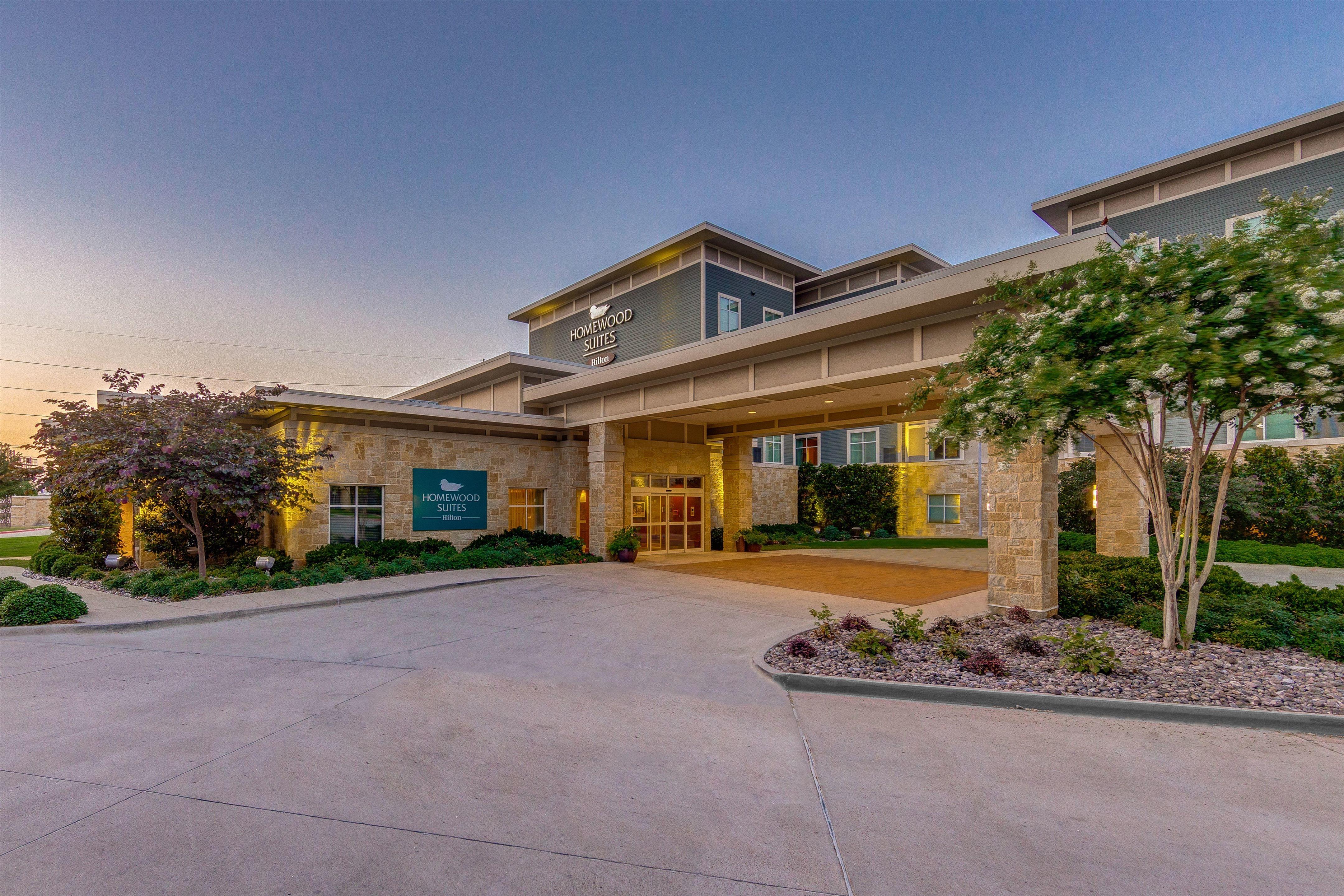 Exterior | Homewood Suites by Hilton Fort Worth - Medical Center, TX