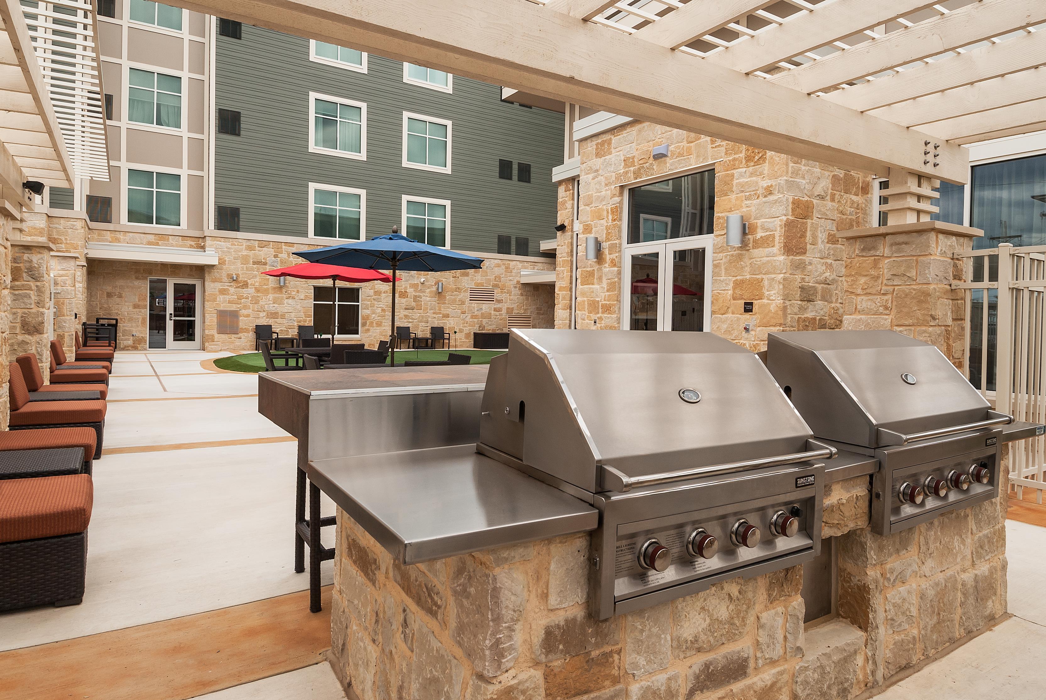 Exterior | Homewood Suites by Hilton Fort Worth - Medical Center, TX