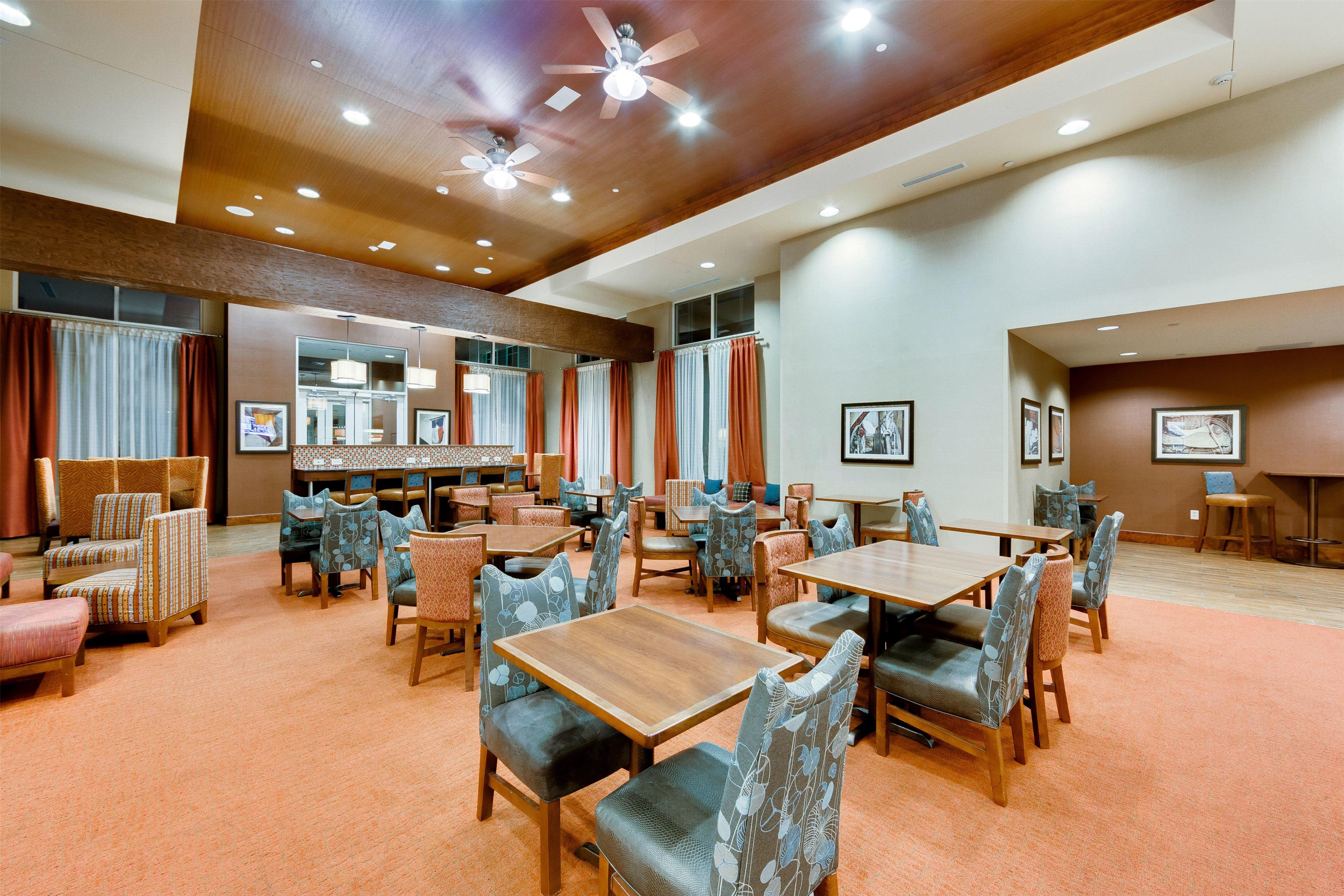 Breakfast Area | Homewood Suites by Hilton Fort Worth - Medical Center, TX