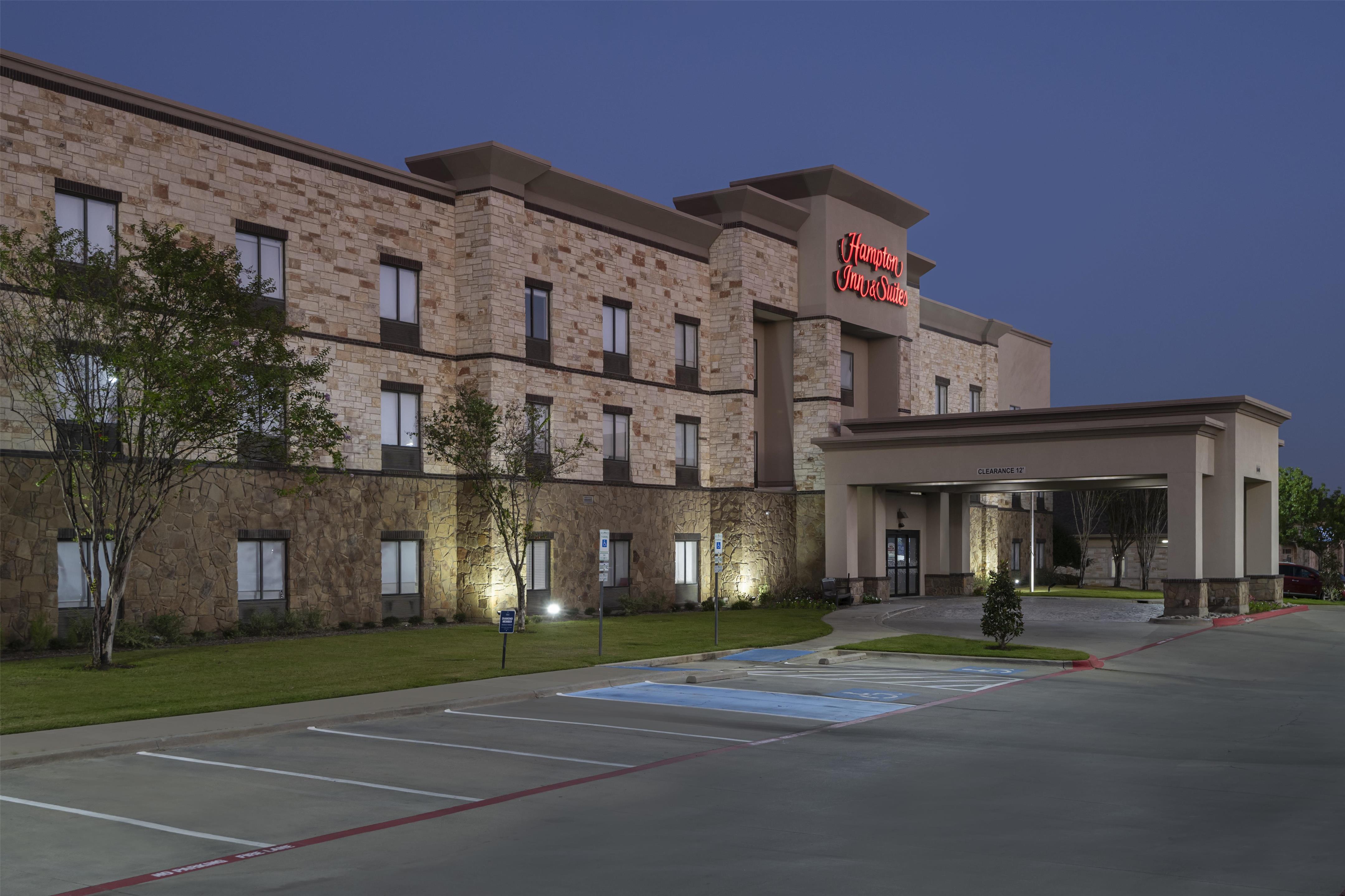 Exterior | Hampton Inn & Suites Mansfield