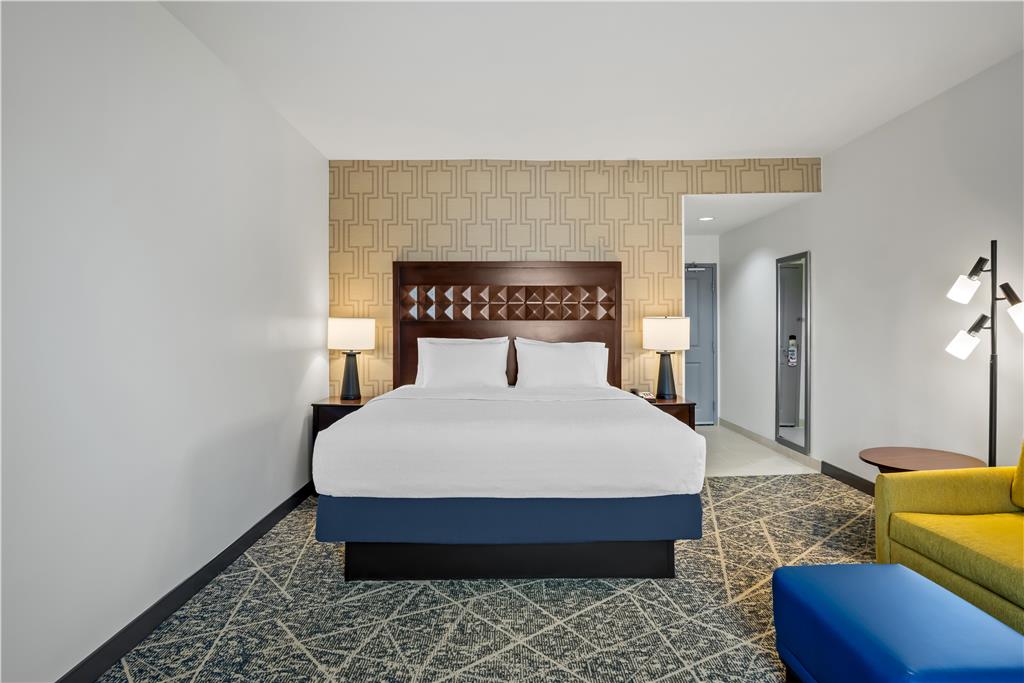 Hampton Inn &amp; Suites Trophy Club - Fort Worth-guestroom-Guest Room,On-Site.jpg