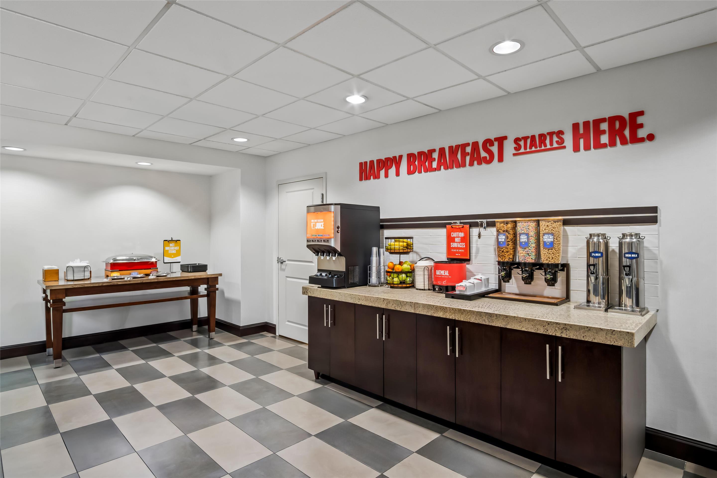 Breakfast Area | Hampton Inn & Suites Trophy Club - Fort Worth North