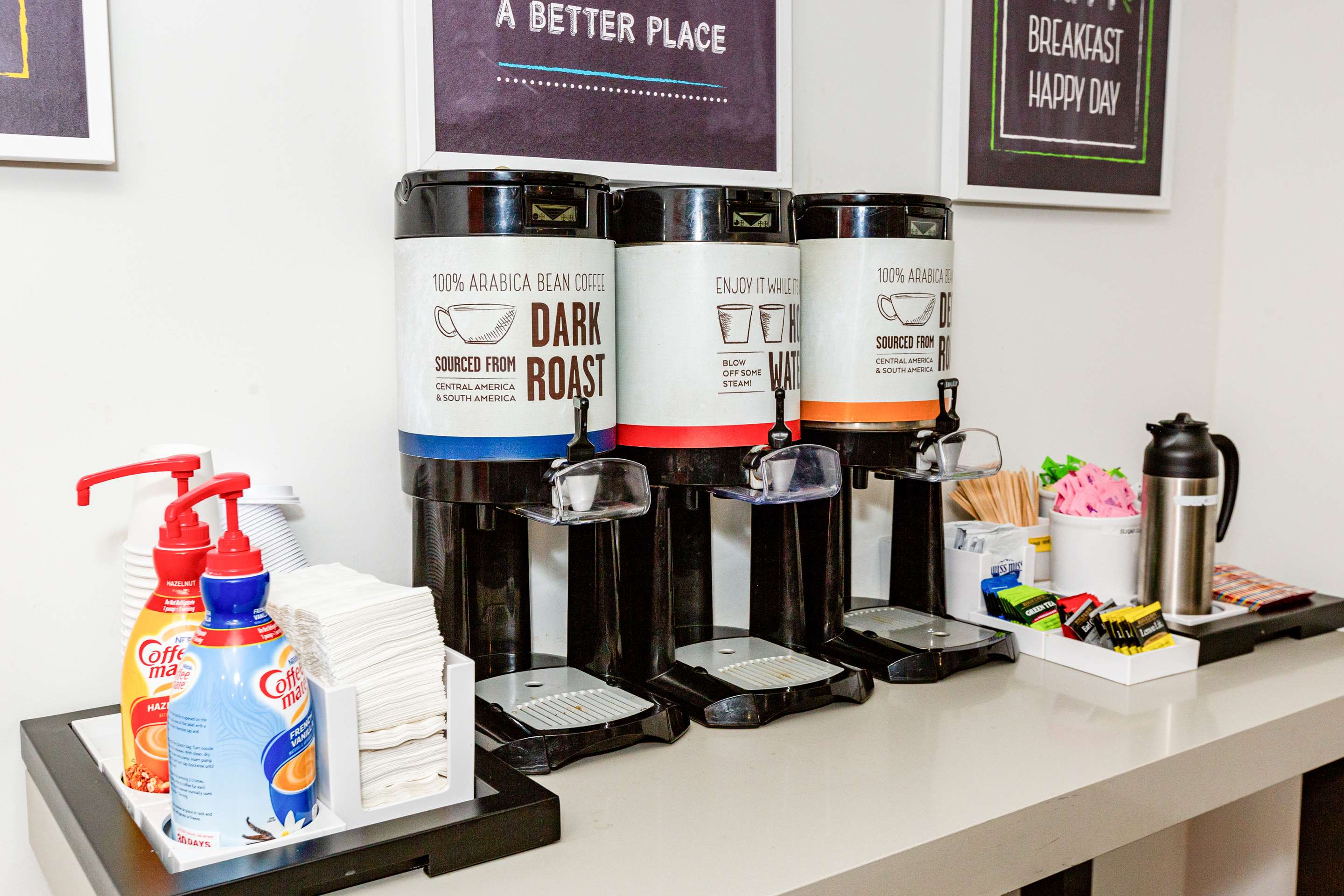 Breakfast Area | Hampton Inn & Suites Fort Worth-West-I-30