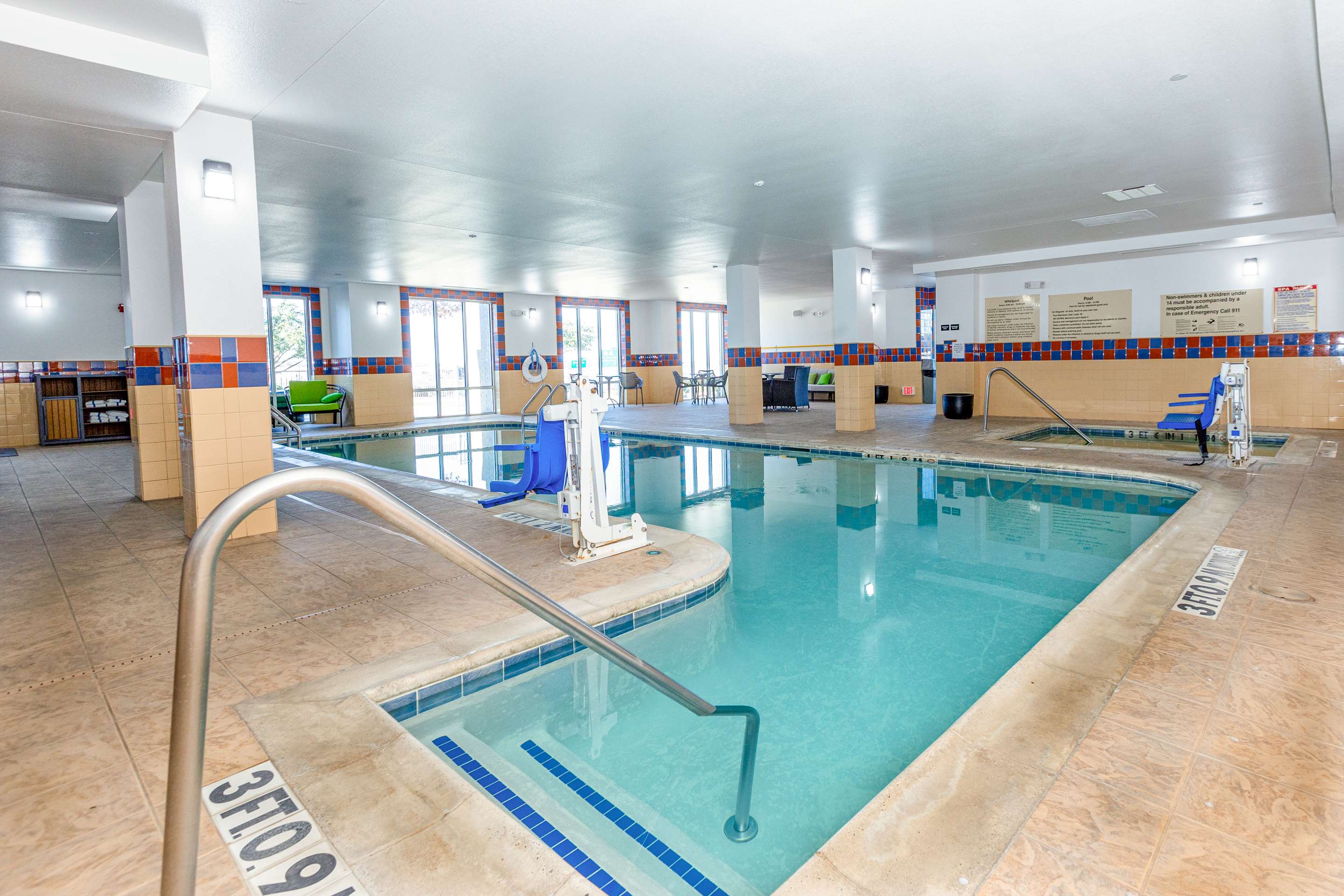Pool | Hampton Inn & Suites Fort Worth-West-I-30