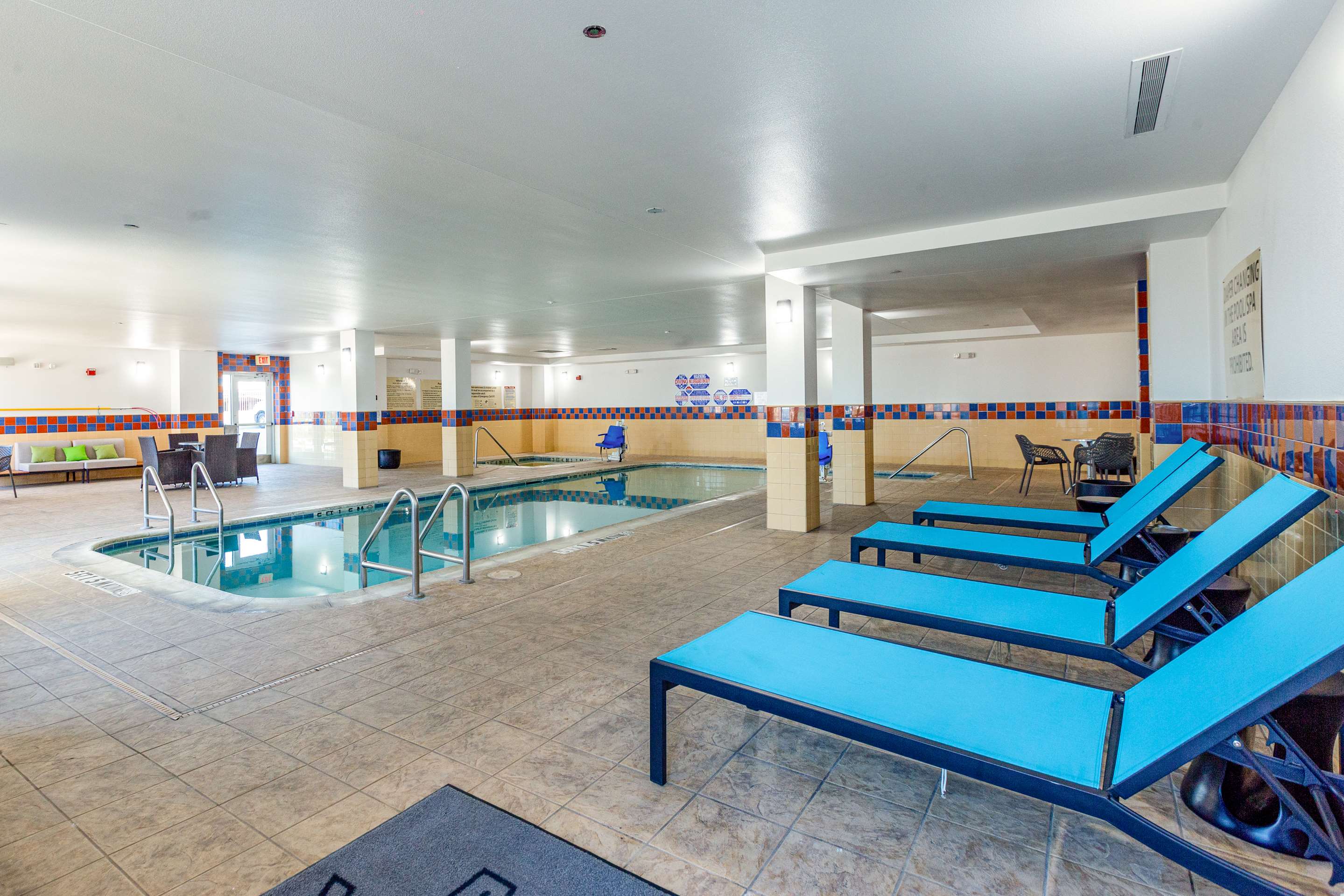 Pool | Hampton Inn & Suites Fort Worth-West-I-30